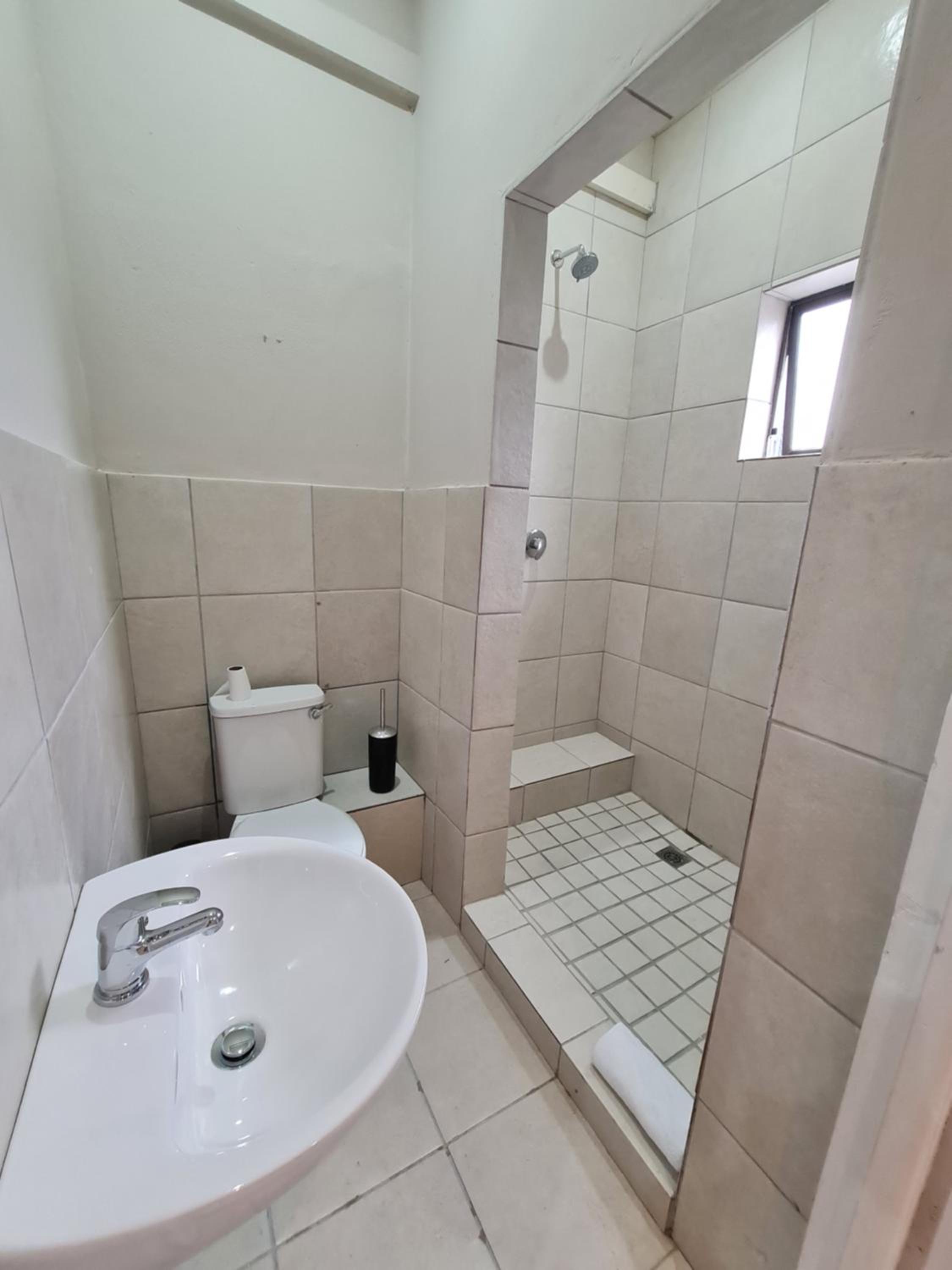 Deluxe Double or Twin Room photo 2