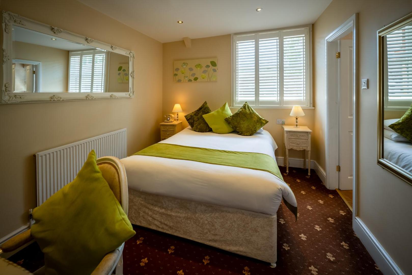 Double Room - Photo 4