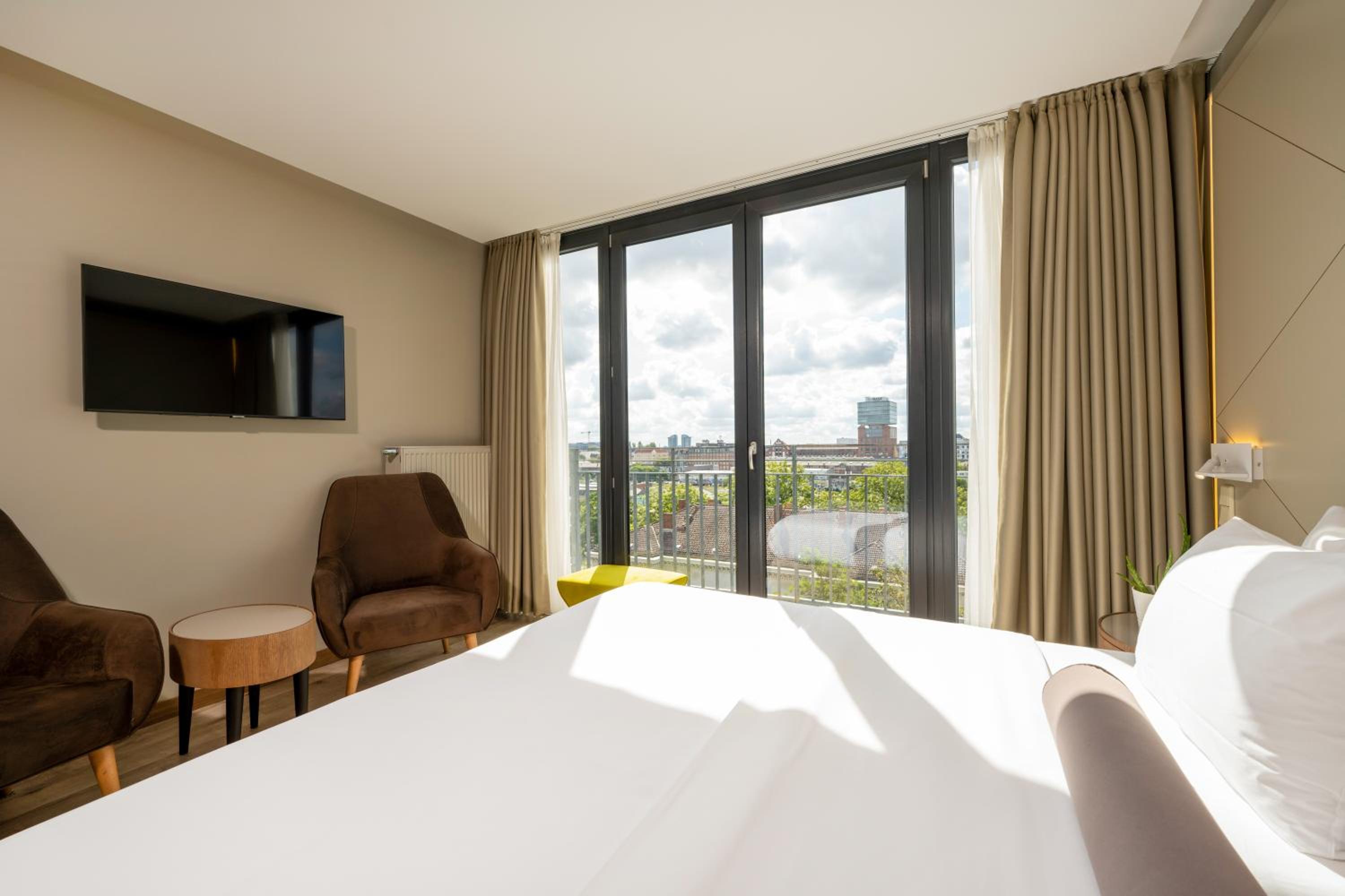 Superior Double or Twin Room photo 2
