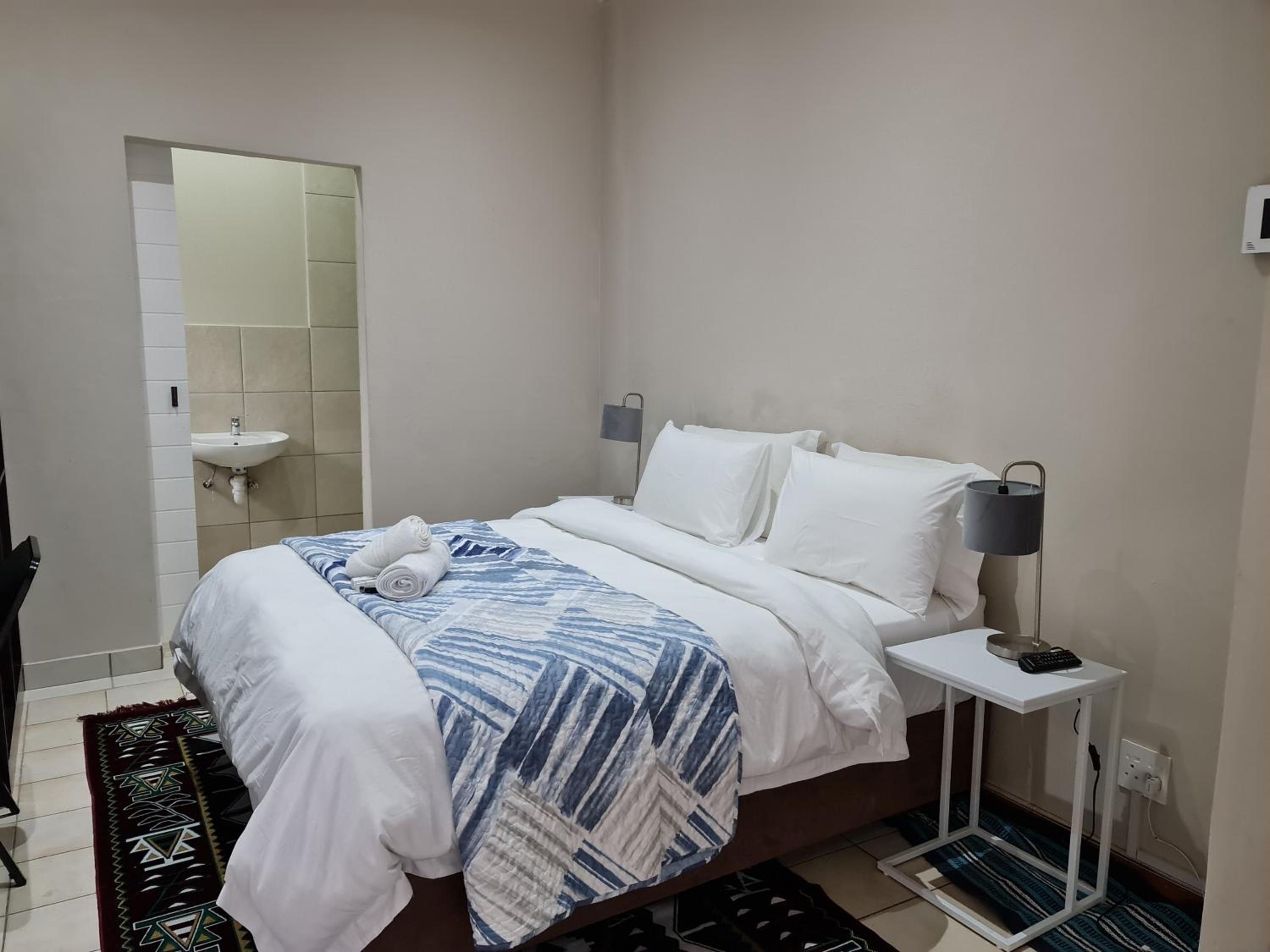 Deluxe Double or Twin Room photo 1