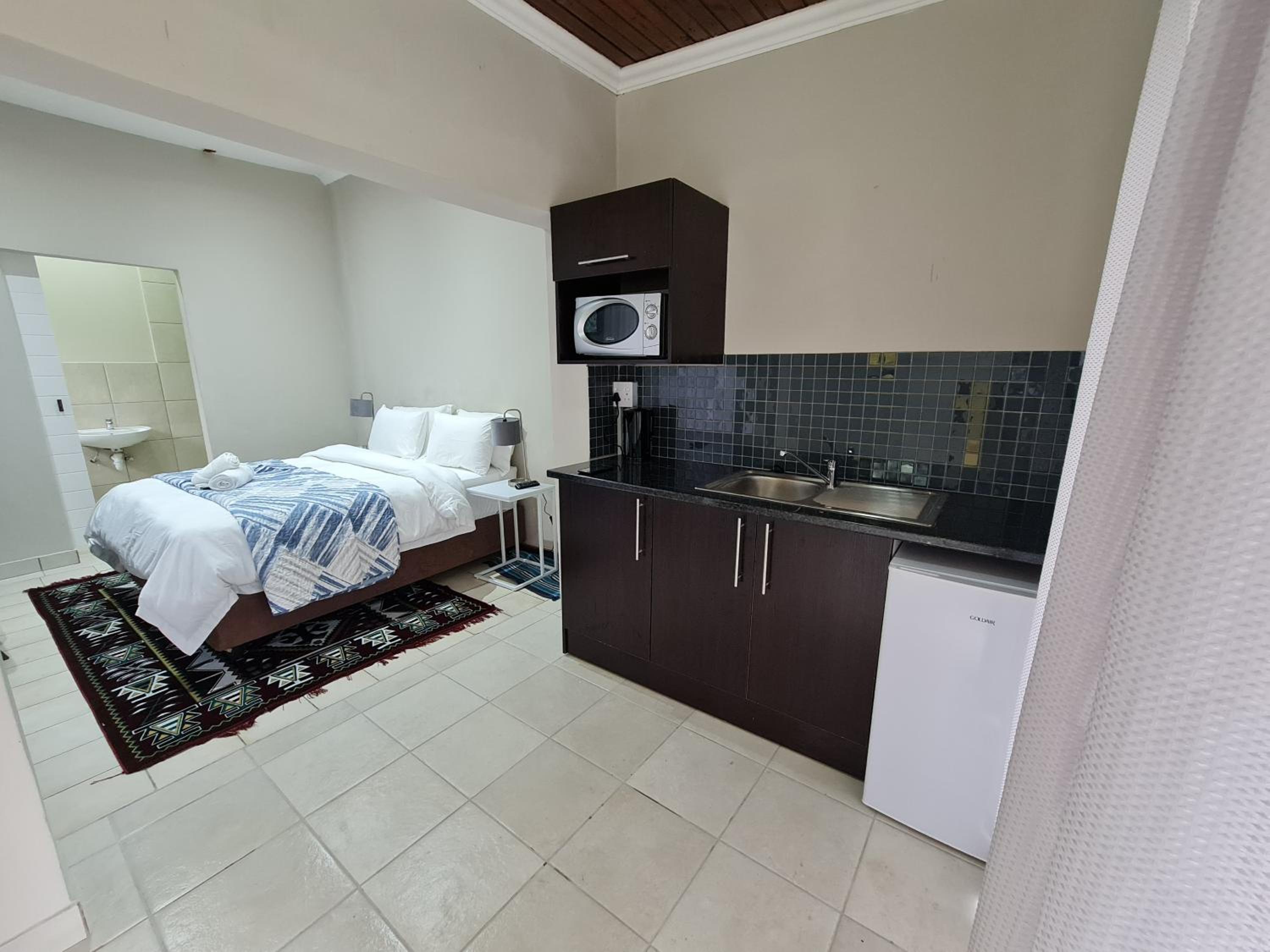 Deluxe Double or Twin Room photo 3