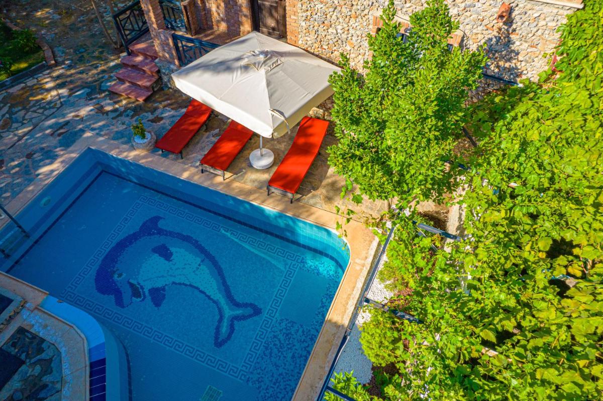 Three-Bedroom Villa photo 3