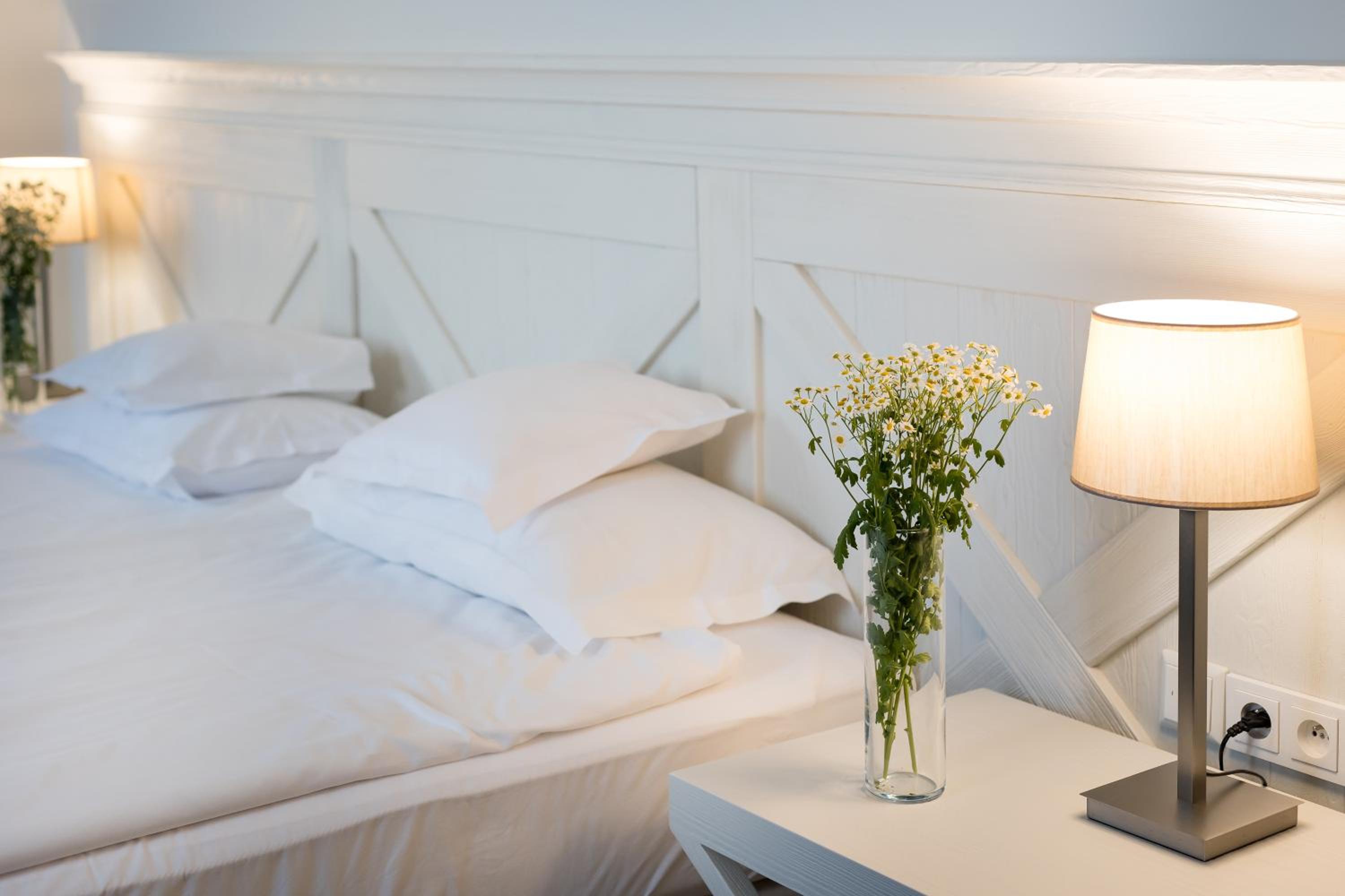 Premium Twin Room - Photo 4