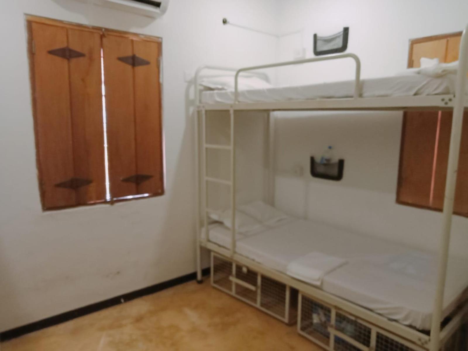 Bed in 4-Bed Mixed Dormitory Room photo 3