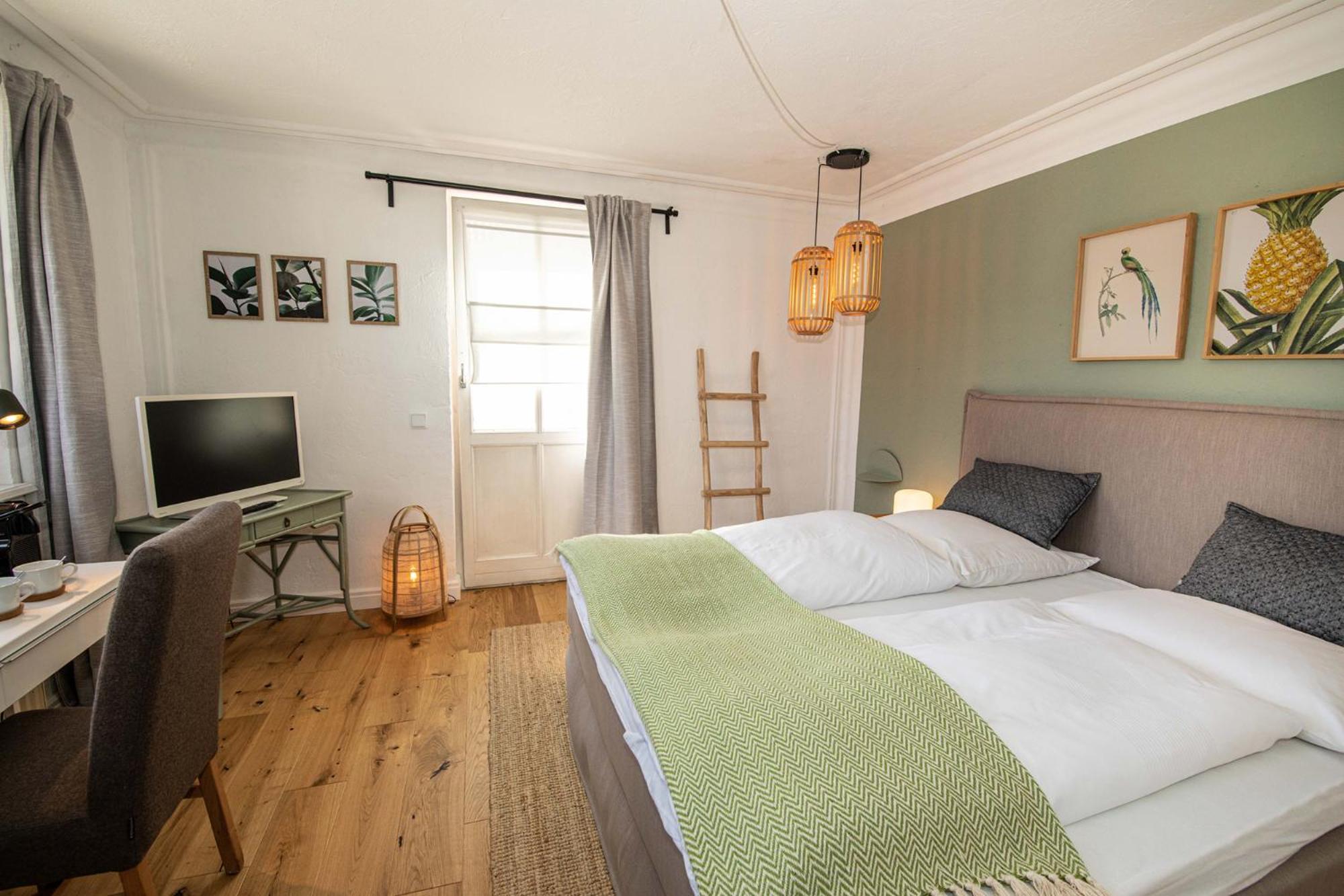 Double Room - Photo 4