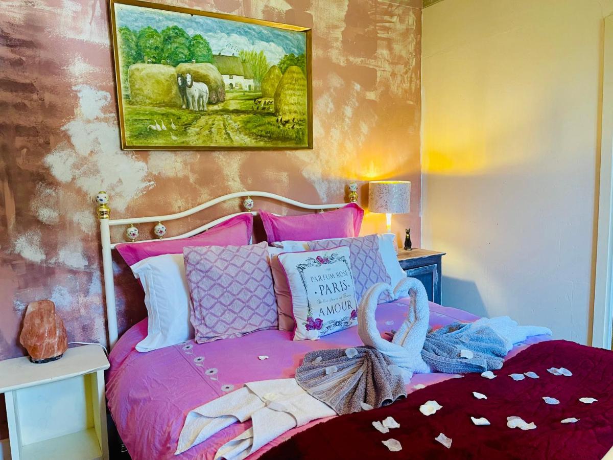 Double Room with Private Bathroom photo 1