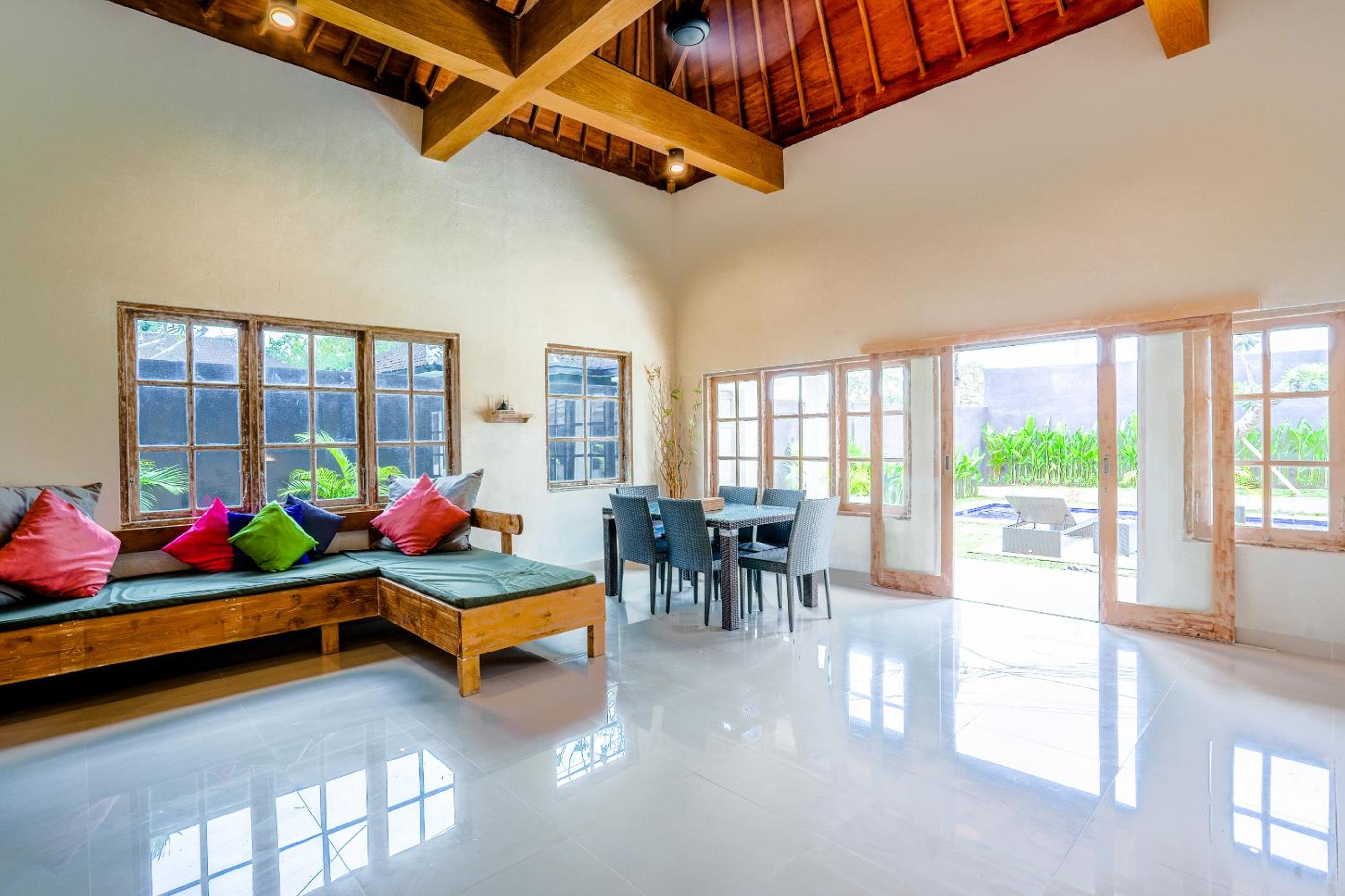 Three-Bedroom Villa - Photo 3
