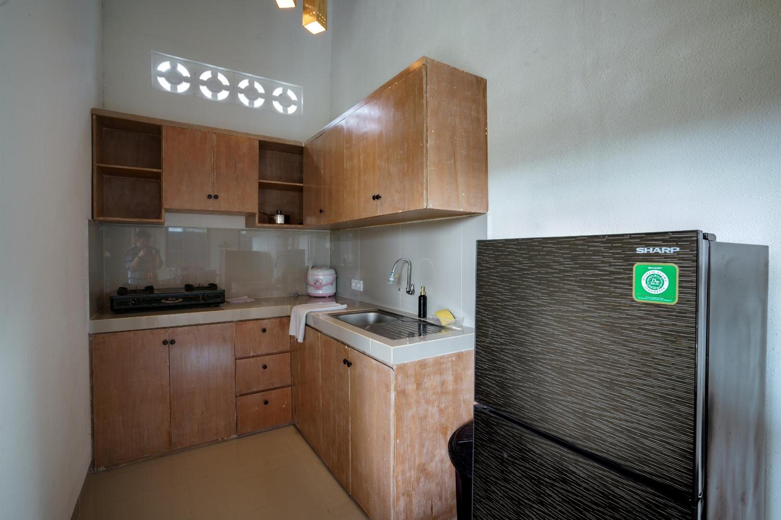 Three-Bedroom Villa - Photo 2