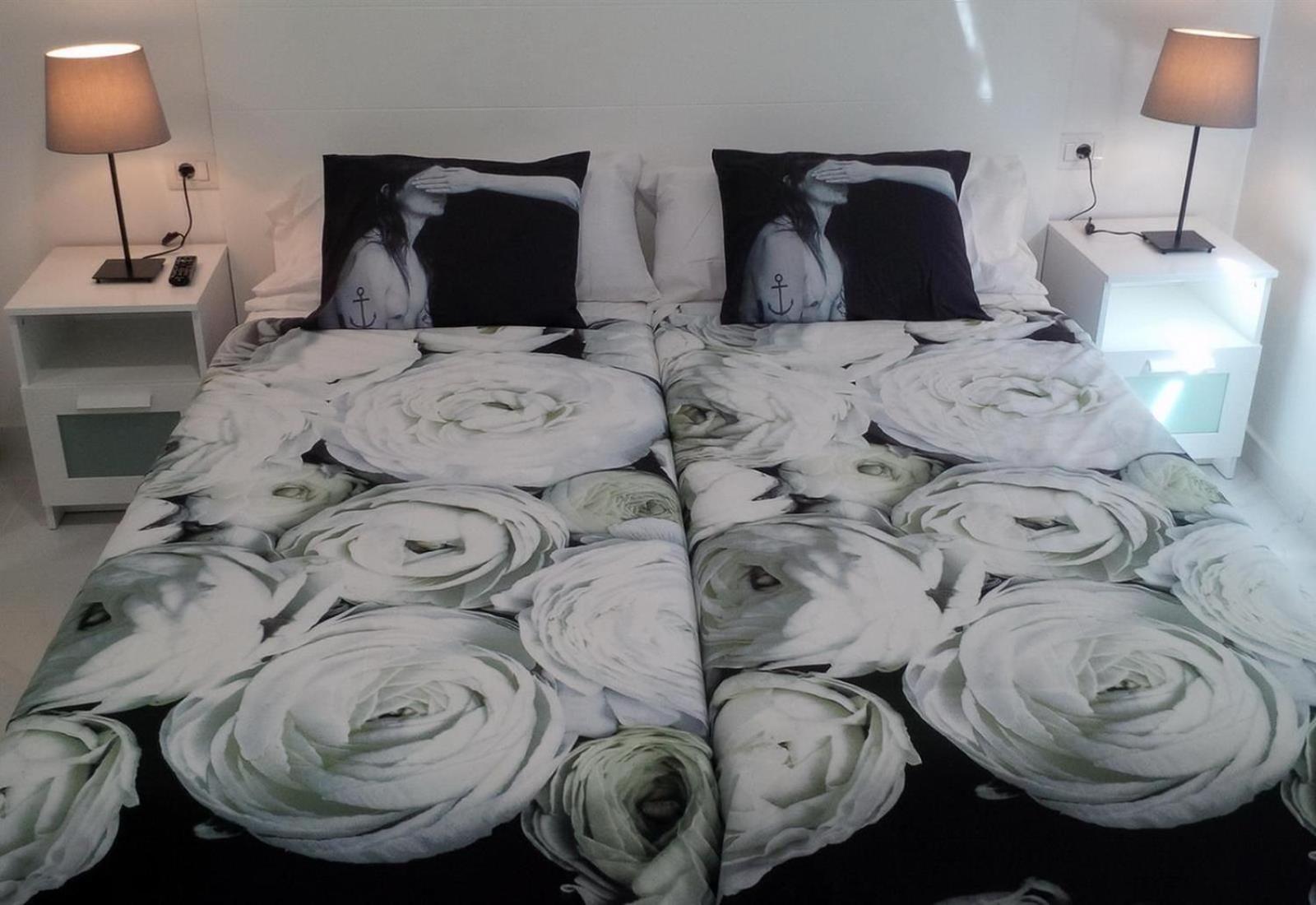 Apartamento de un dormitorio superior con balcón