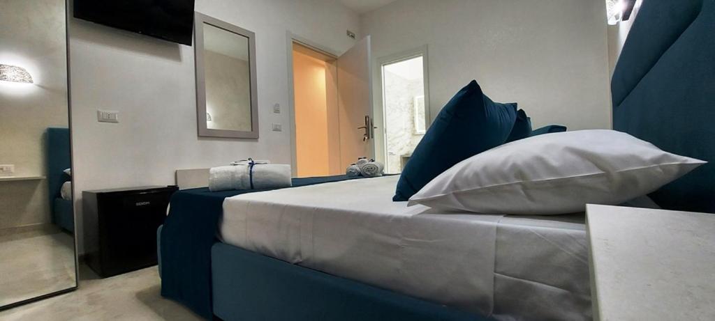 Deluxe Triple Room photo 2