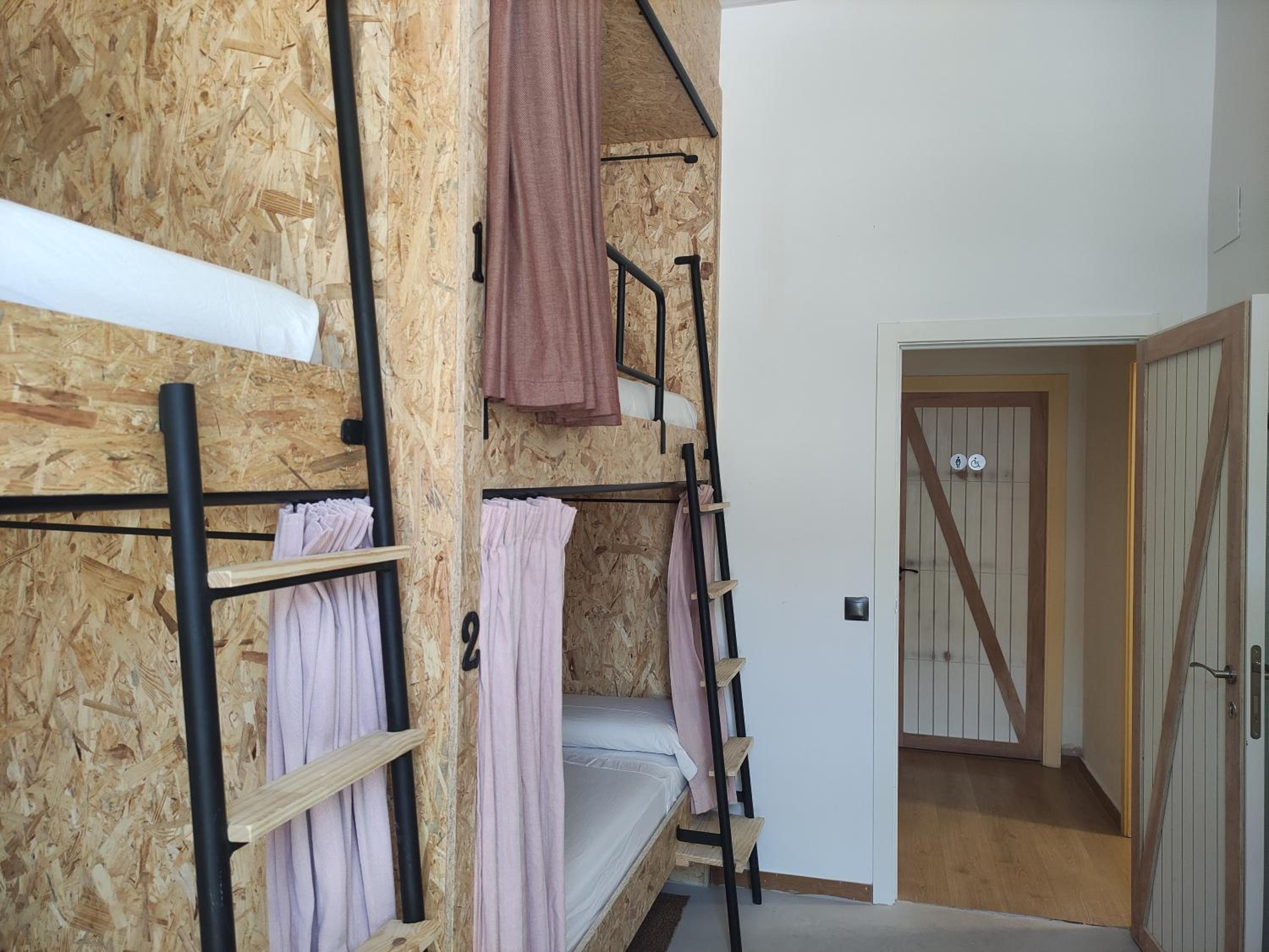 Litera en habitación compartida de mujeres