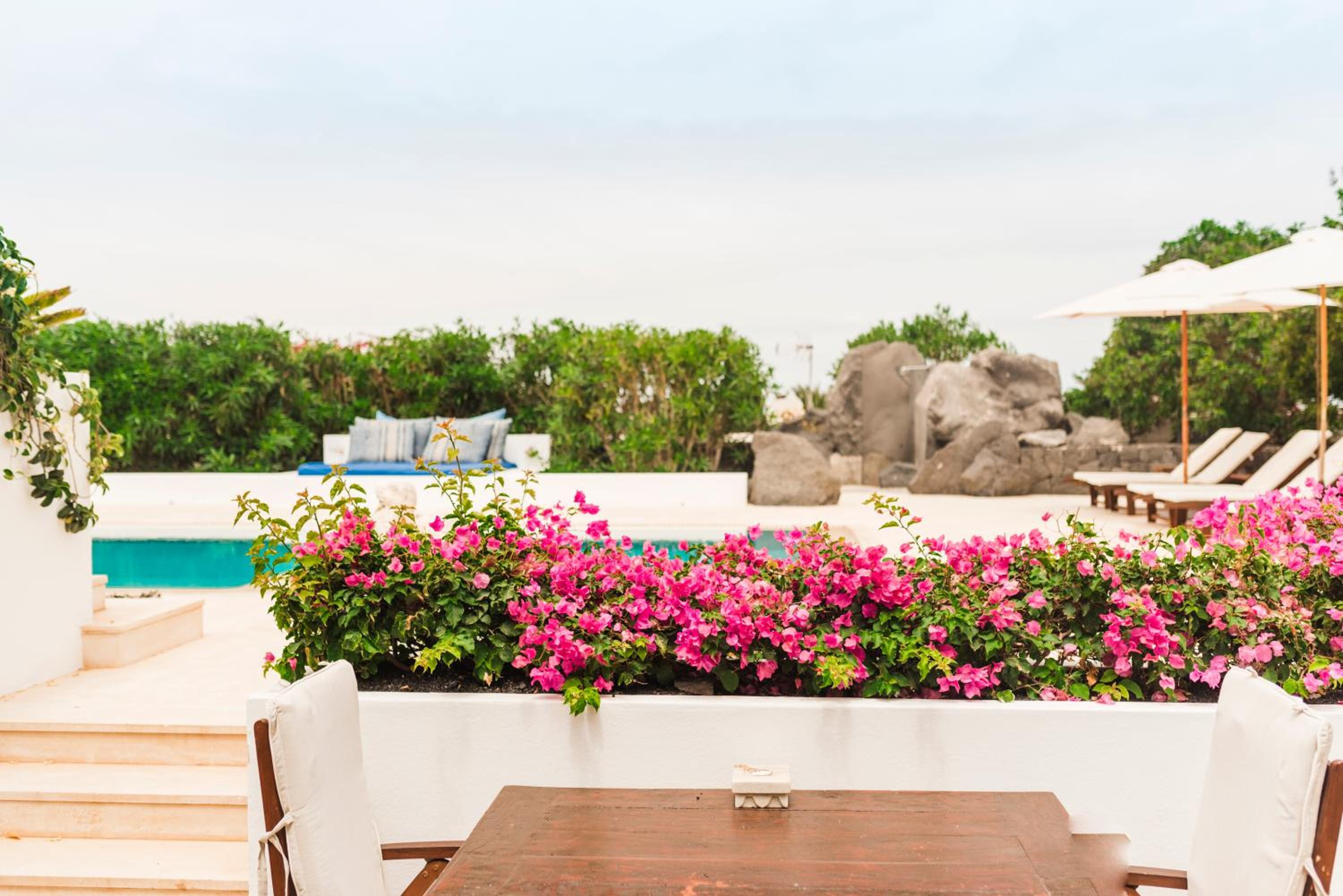Apartment with Pool View  photo 2