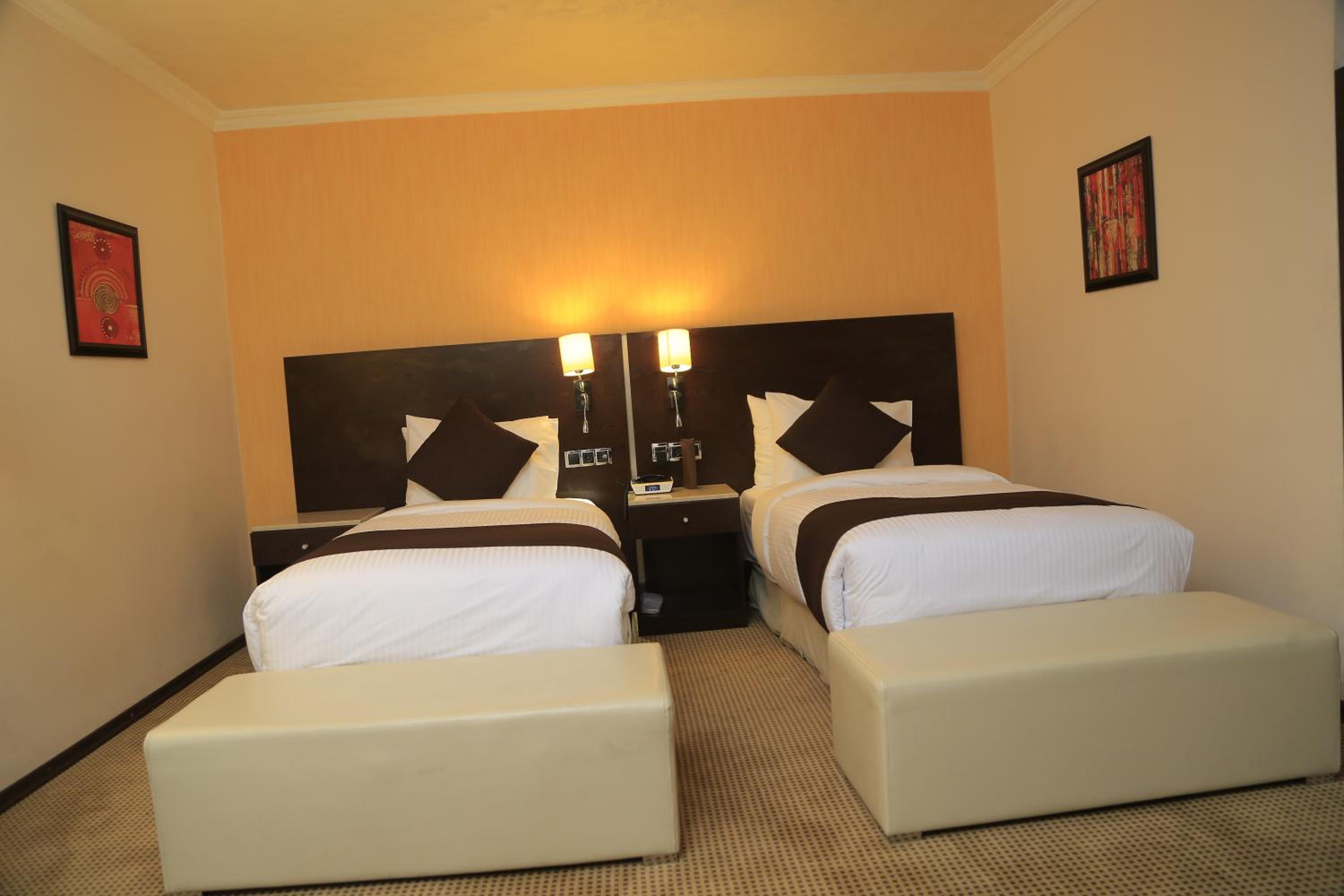 Twin Room - Photo 6