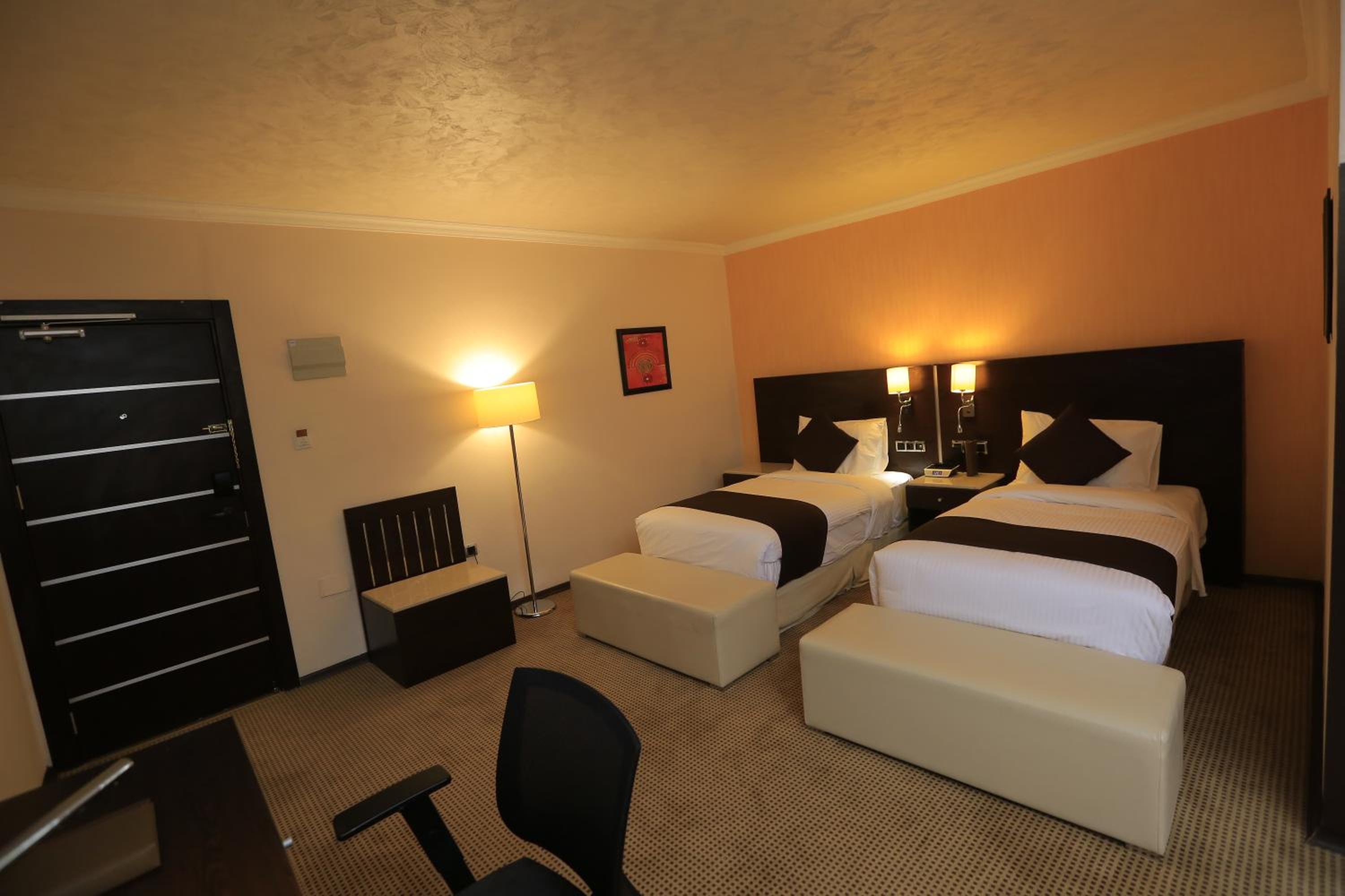Twin Room - Photo 1