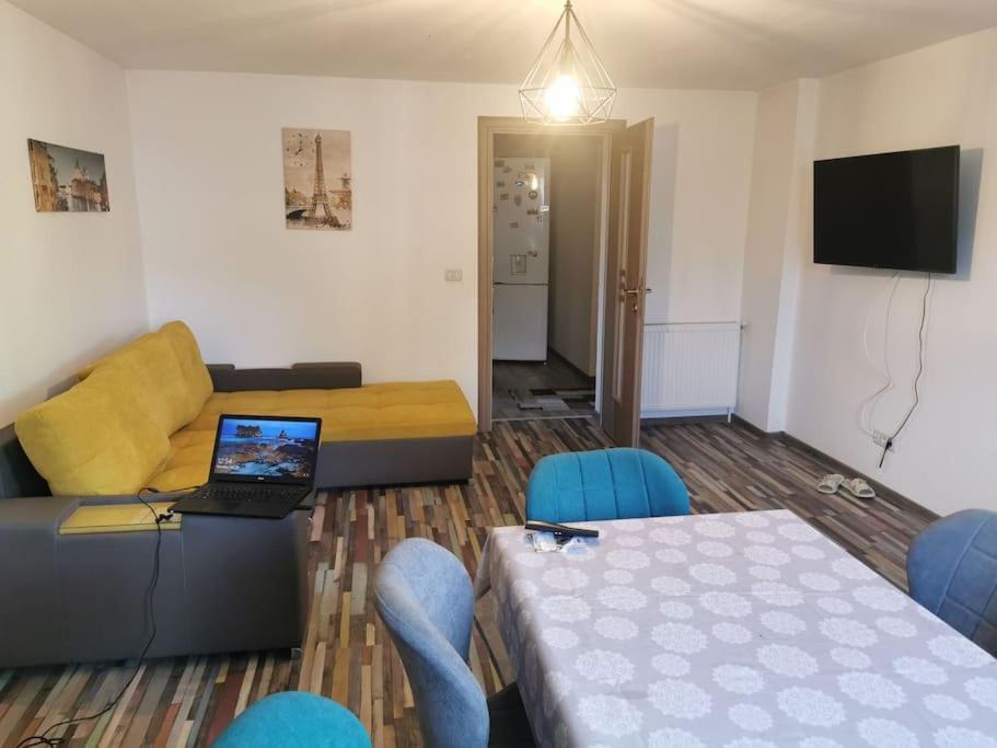 Two-Bedroom House - Photo 1