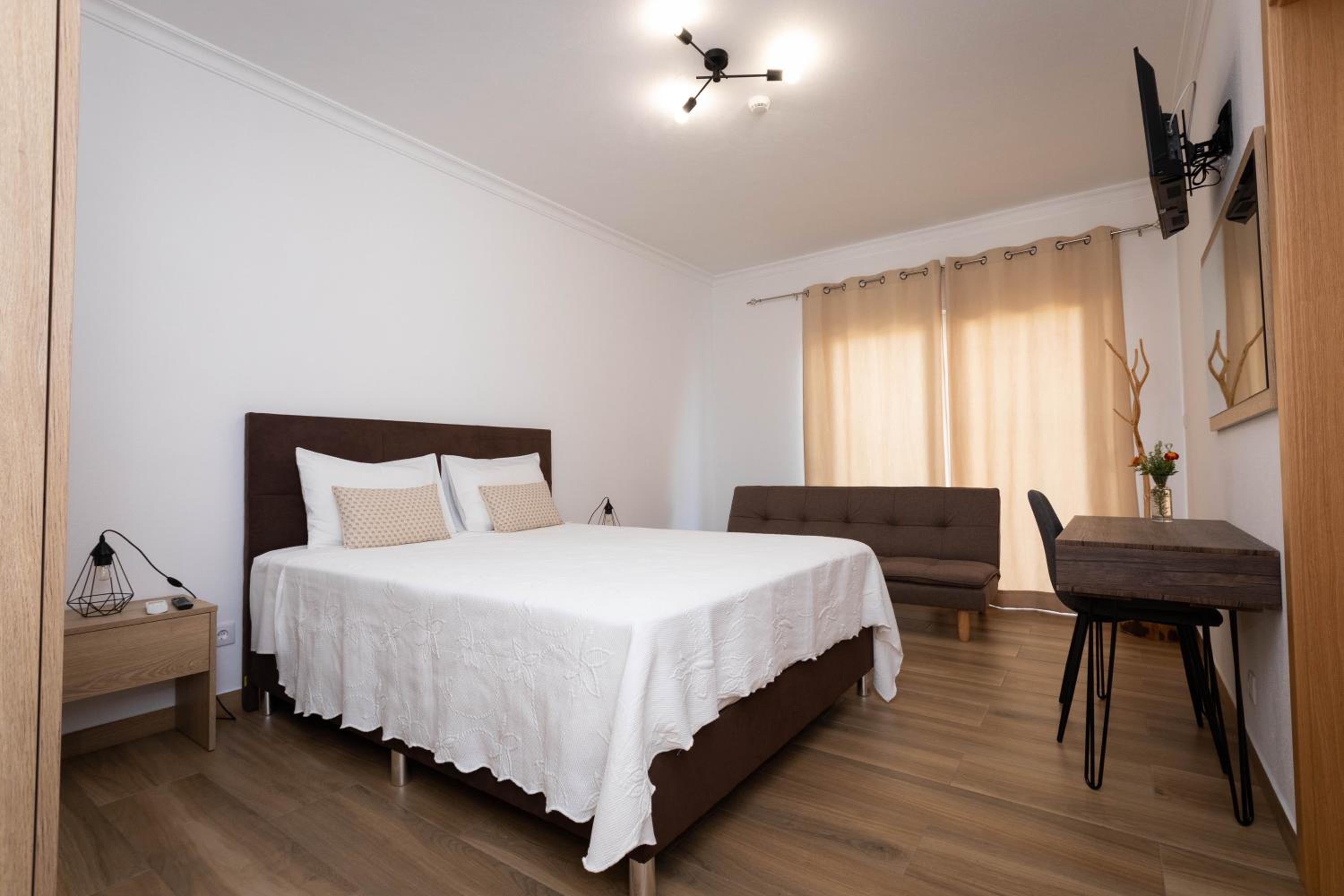 Double Room with Mountain View