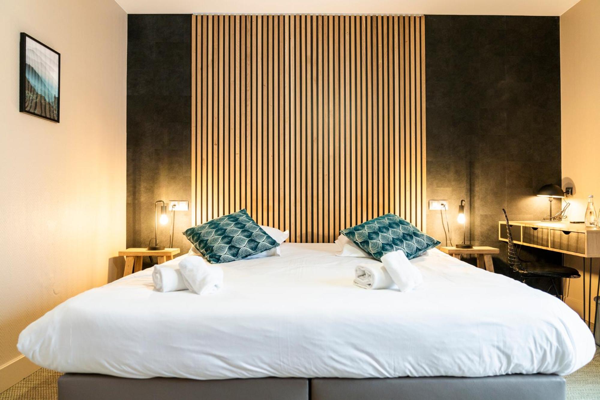 Double Room - Photo 9