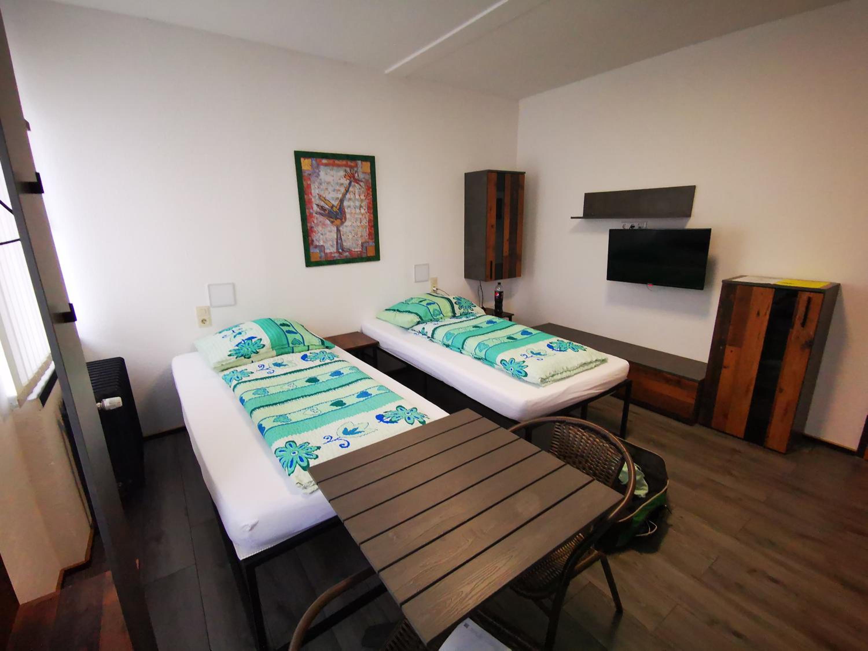 Twin Room with Lake View - Photo 2