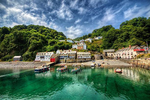 Two-Bedroom House photo 3