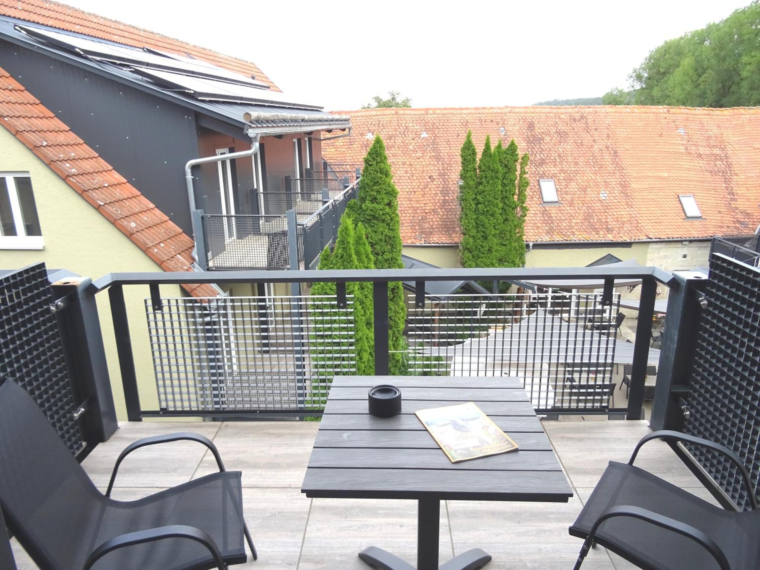 Deluxe Single Room with Balcony photo 2