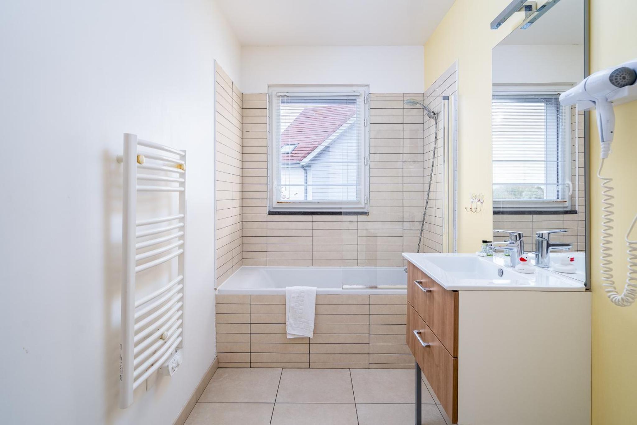 Two-Bedroom Apartment + Bunk Bed photo 2