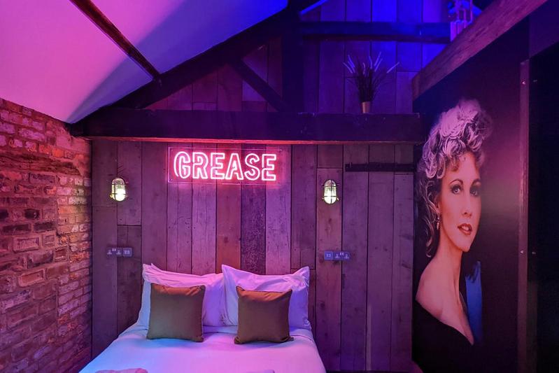 Grease - Double Room - Photo 2