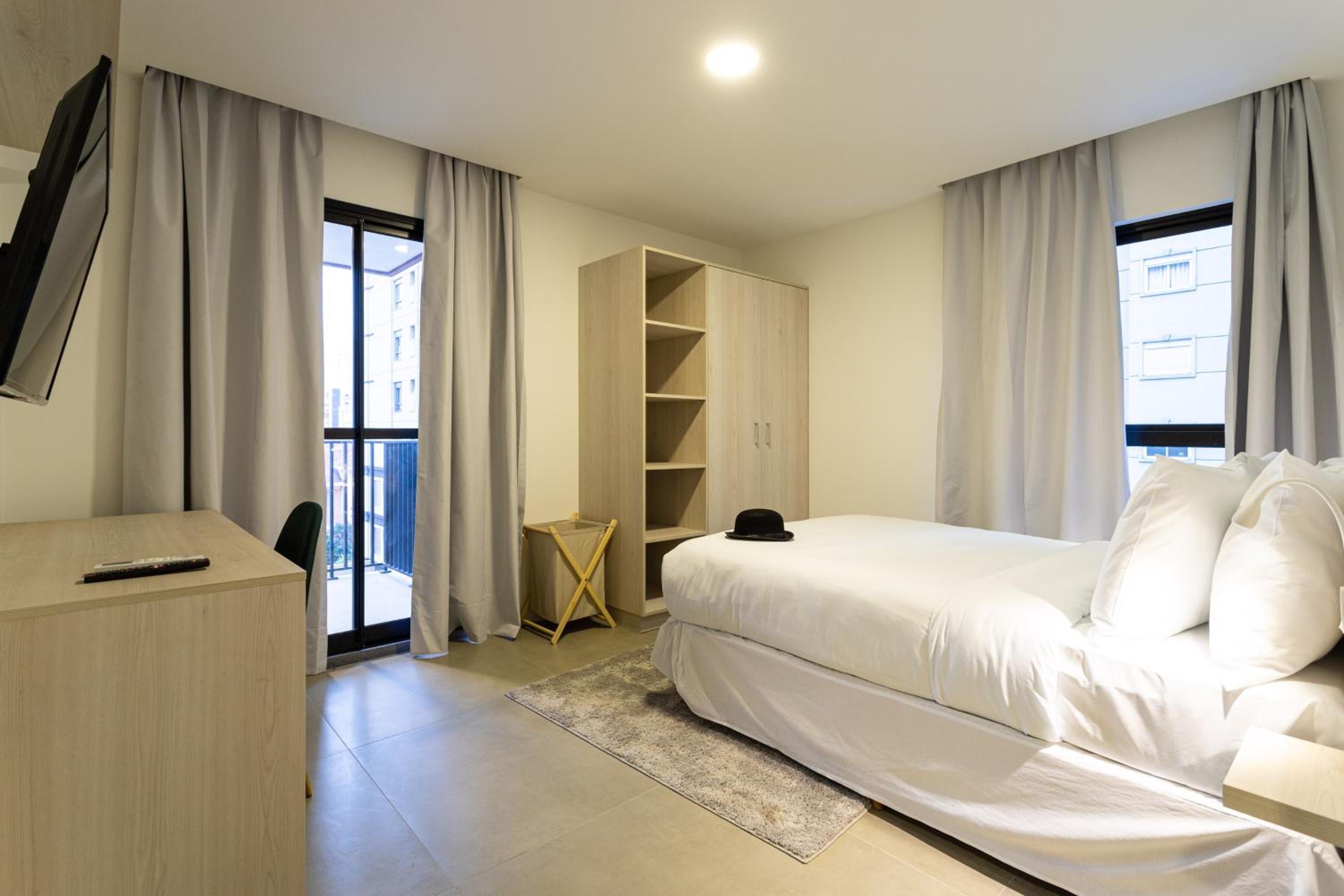 Standard Studio - Photo 1