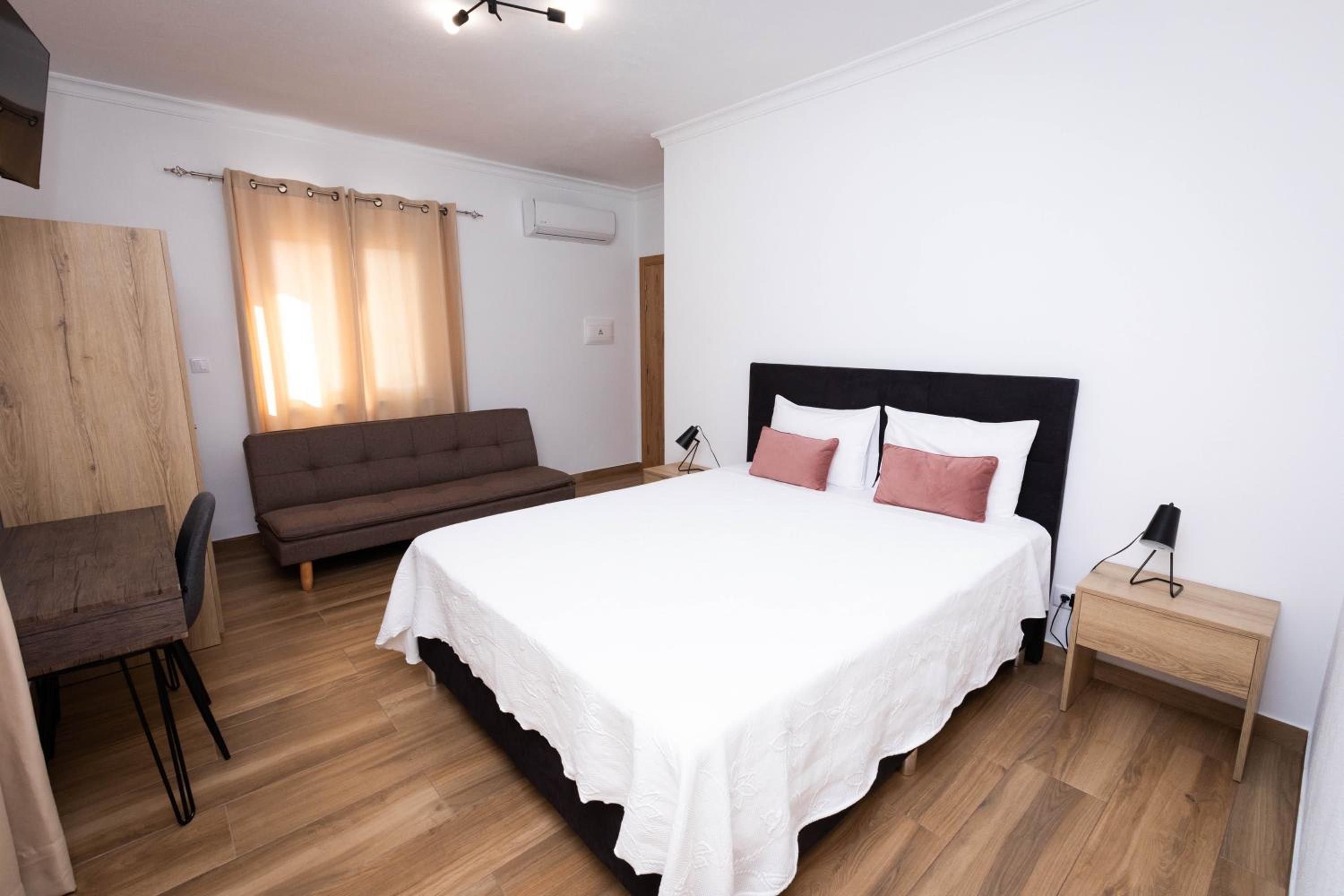 Double Room with Mountain View