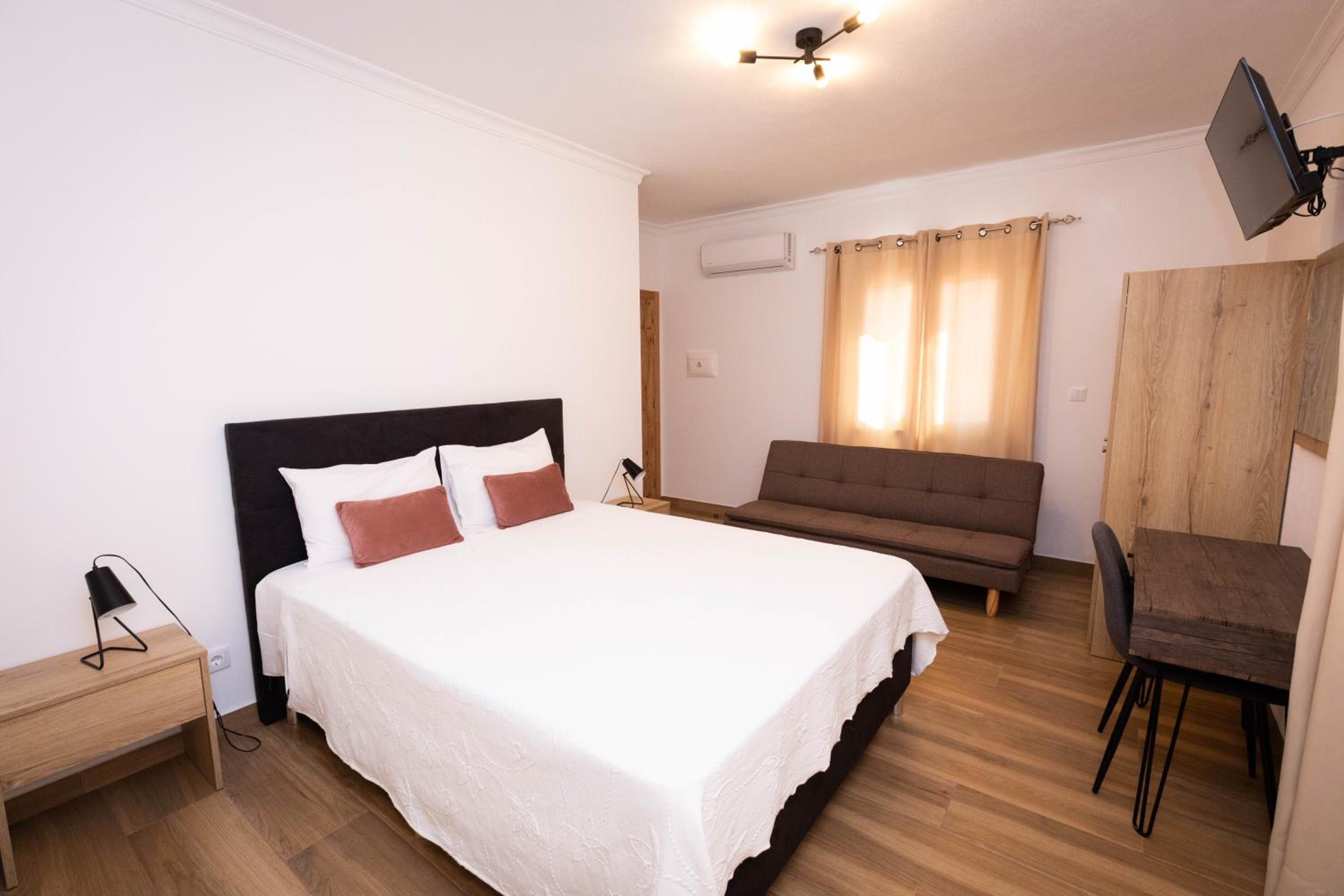Double Room with Pool View
