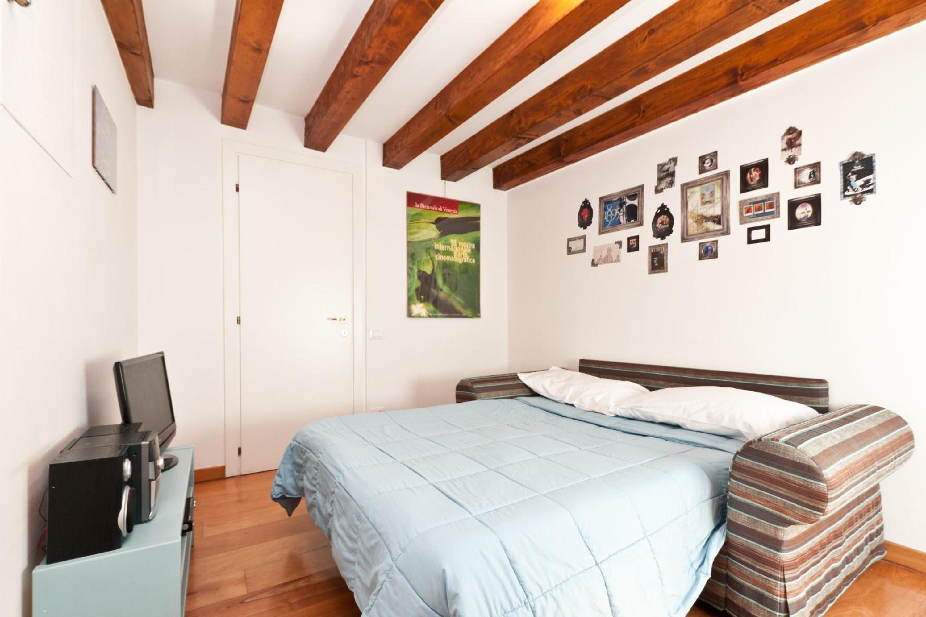 Apartment photo 1