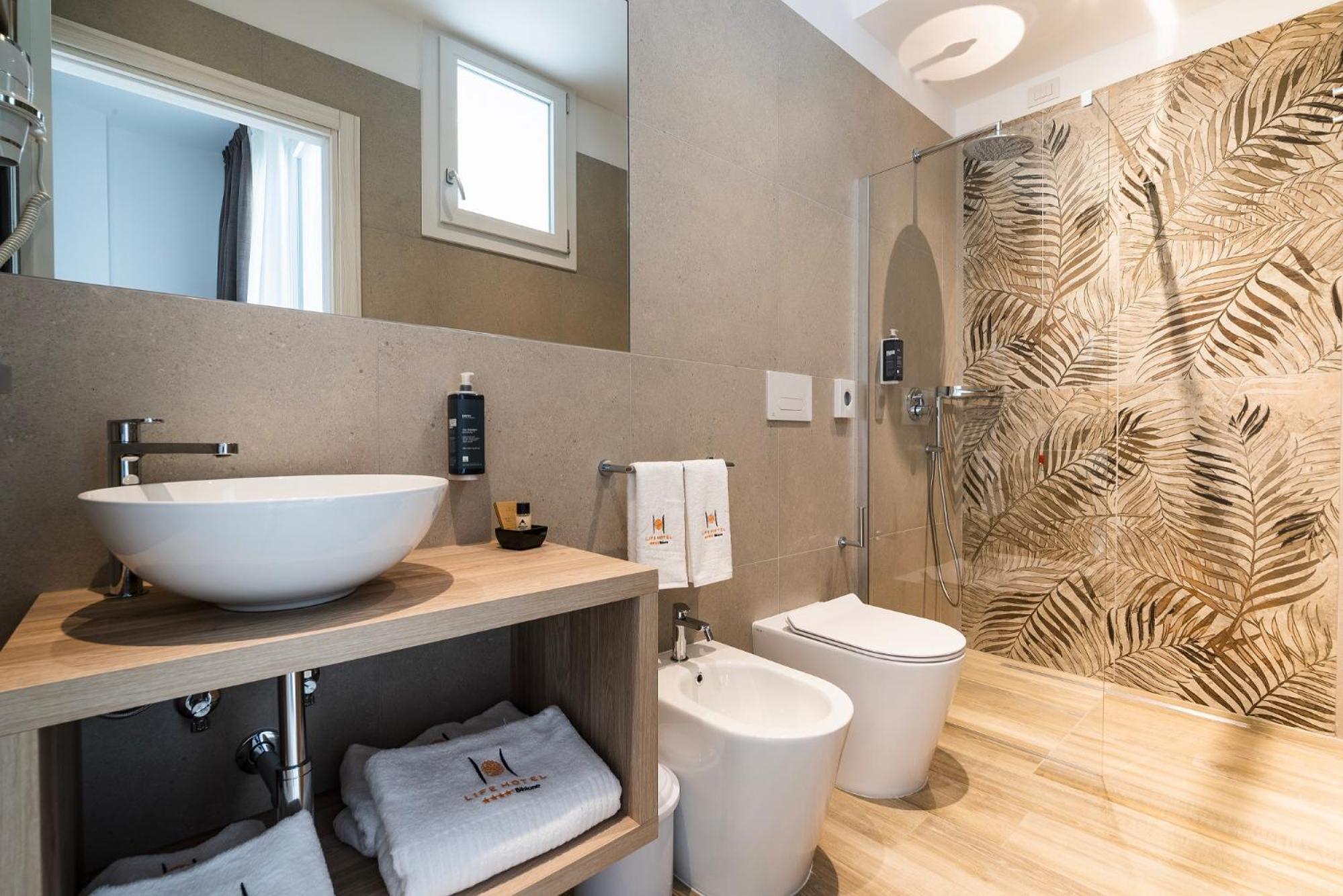 Double Room - Photo 17