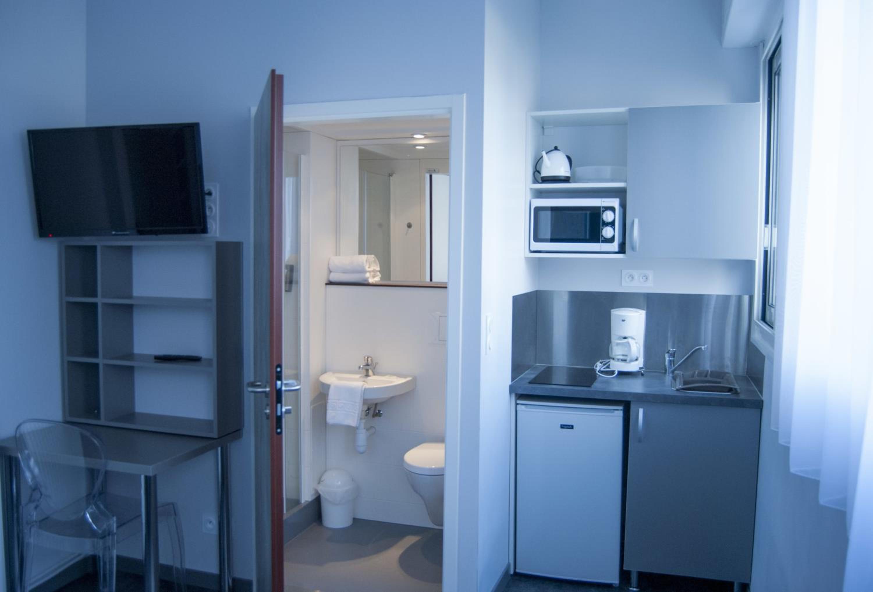 Studio (2 Adults) - Photo 2