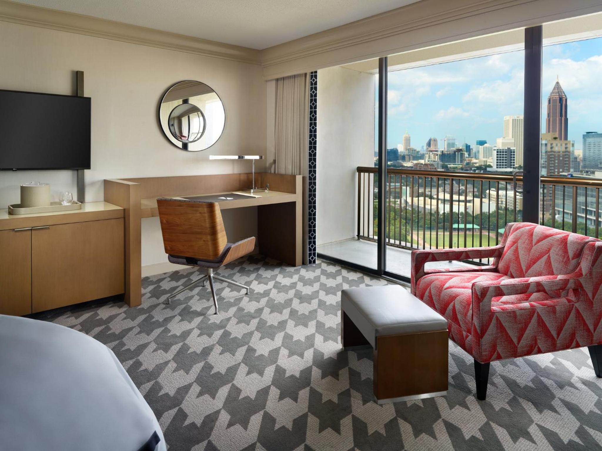 Premier Centennial Olympic Park View Room w/Balcony - 1 King Bed - Photo 5