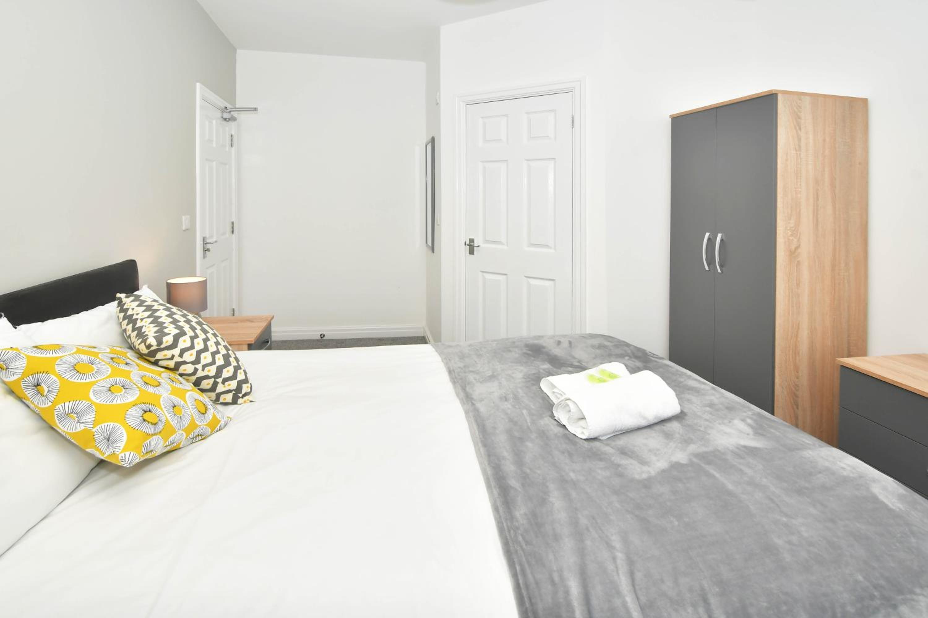 Double Room with Private Bathroom photo 2