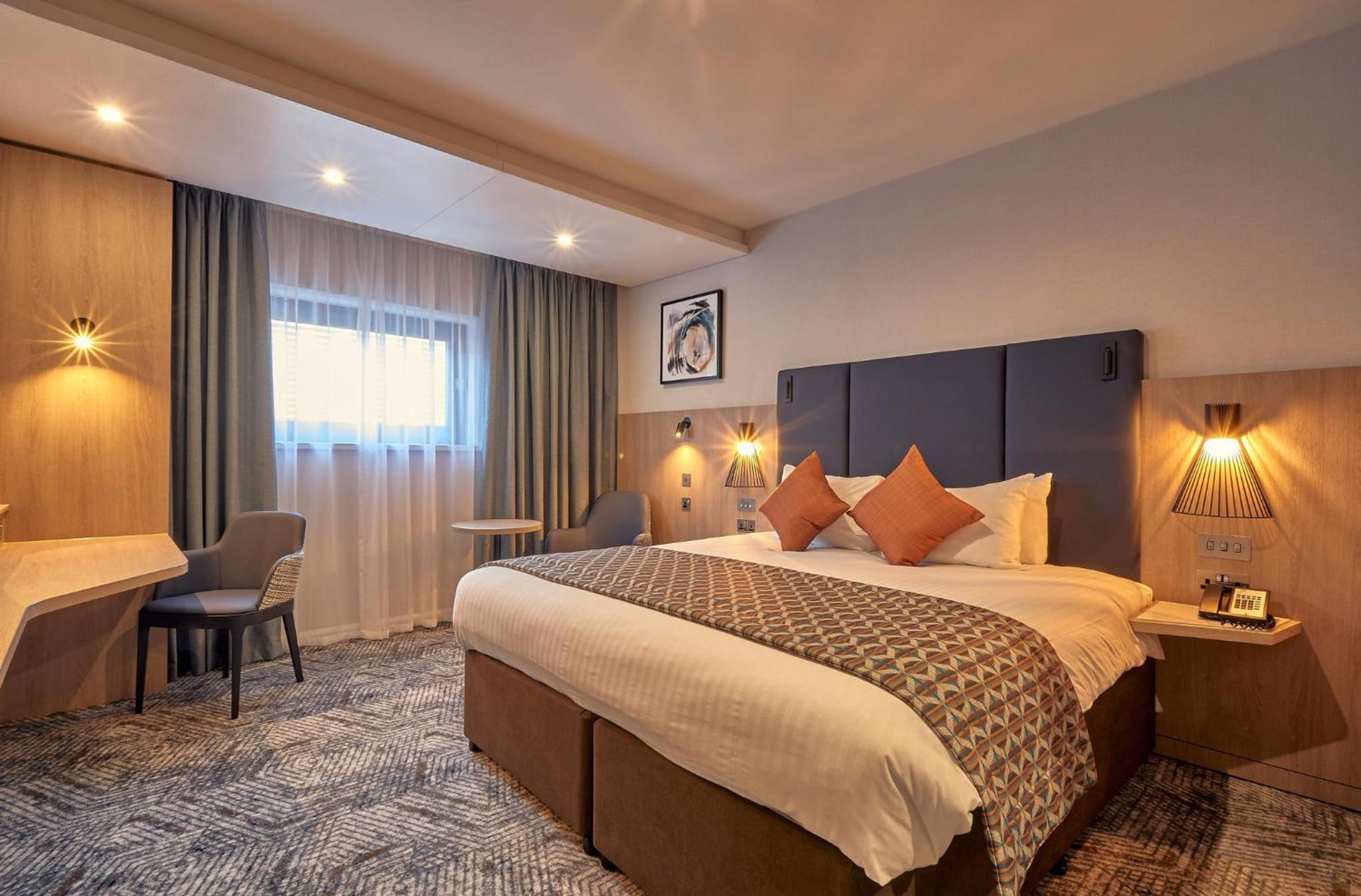 Standard King Room - Photo 2