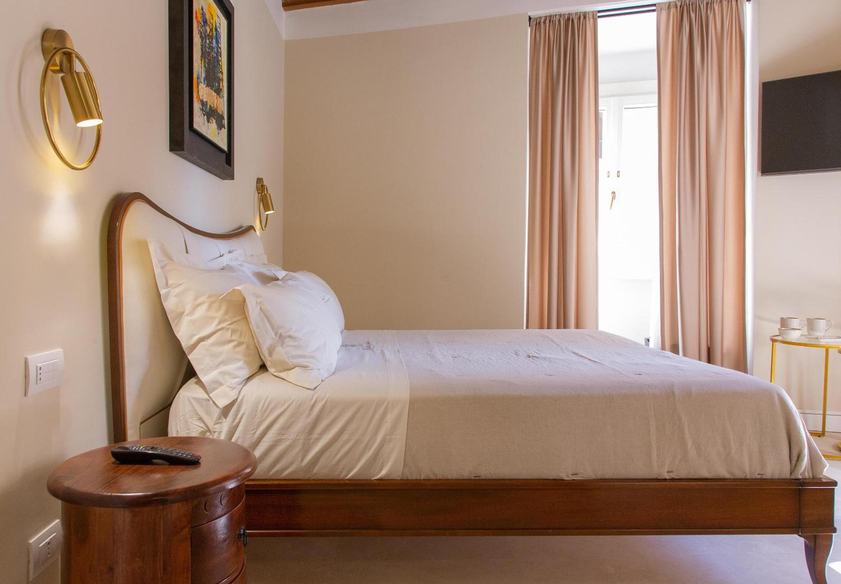 Superior King Room photo 2