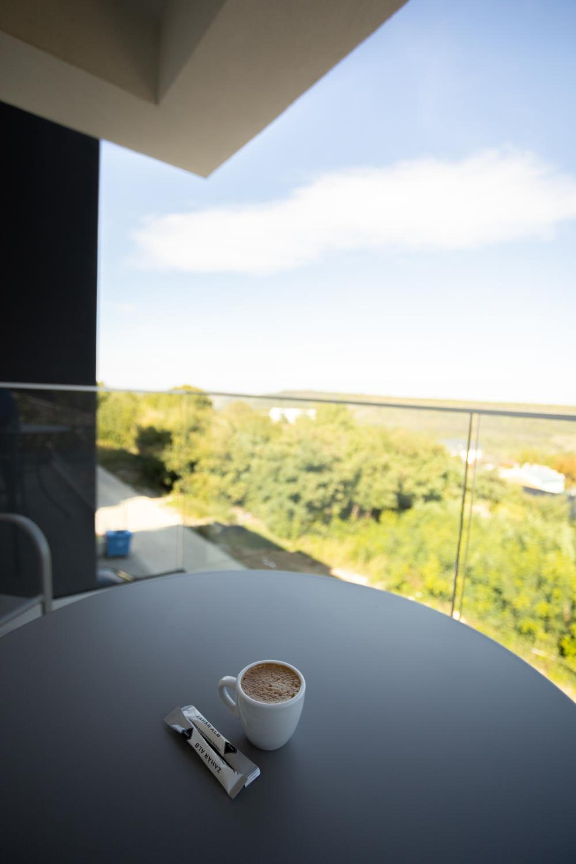 Apartment with Balcony - Photo 8
