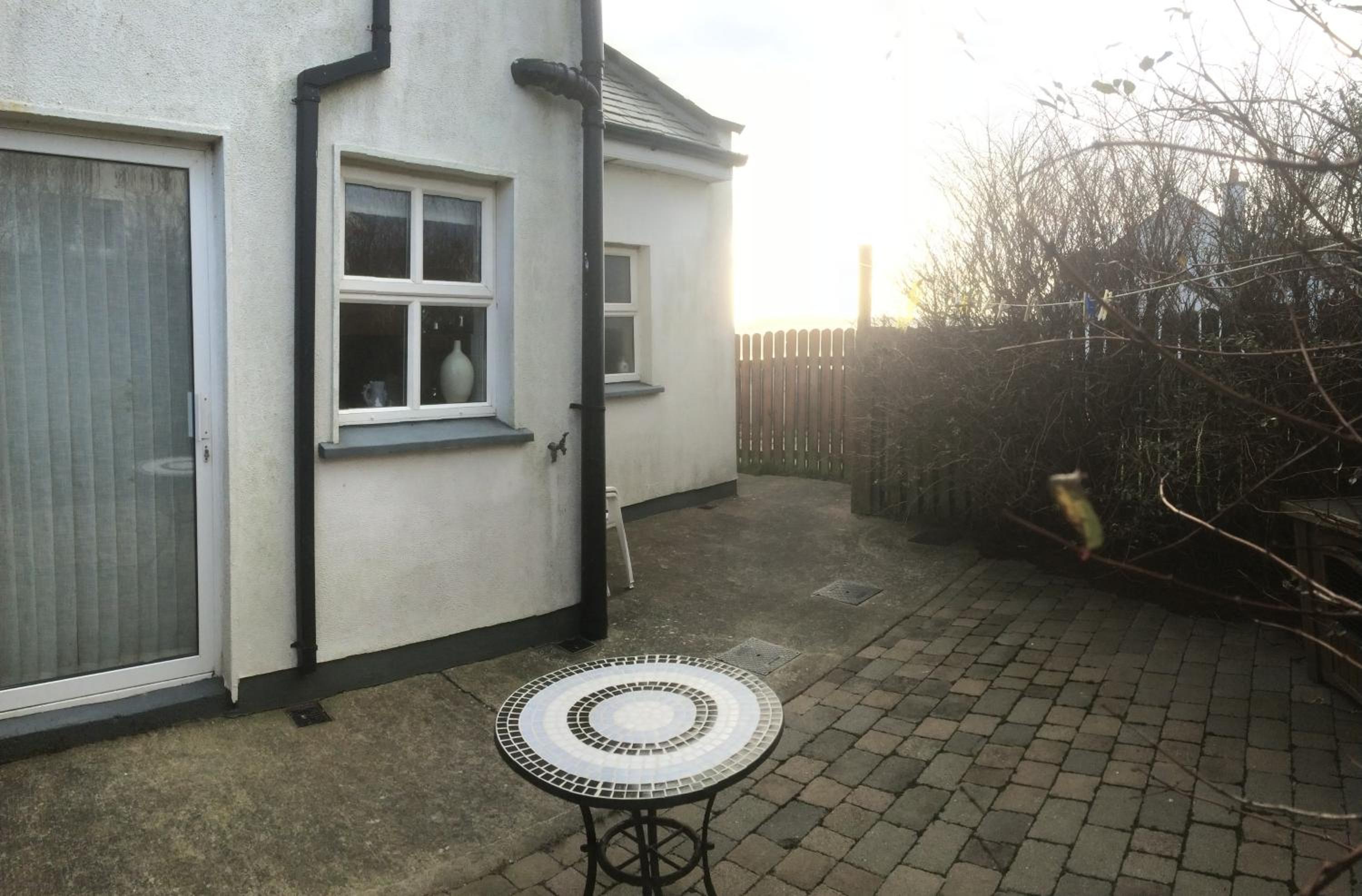 Three-Bedroom House photo 3