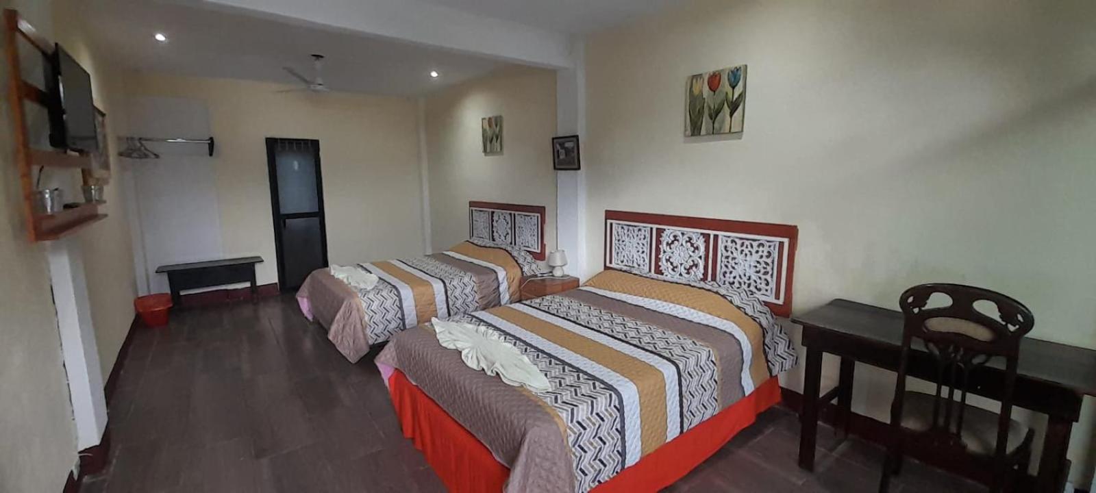 Quadruple Room with Lake View photo 2
