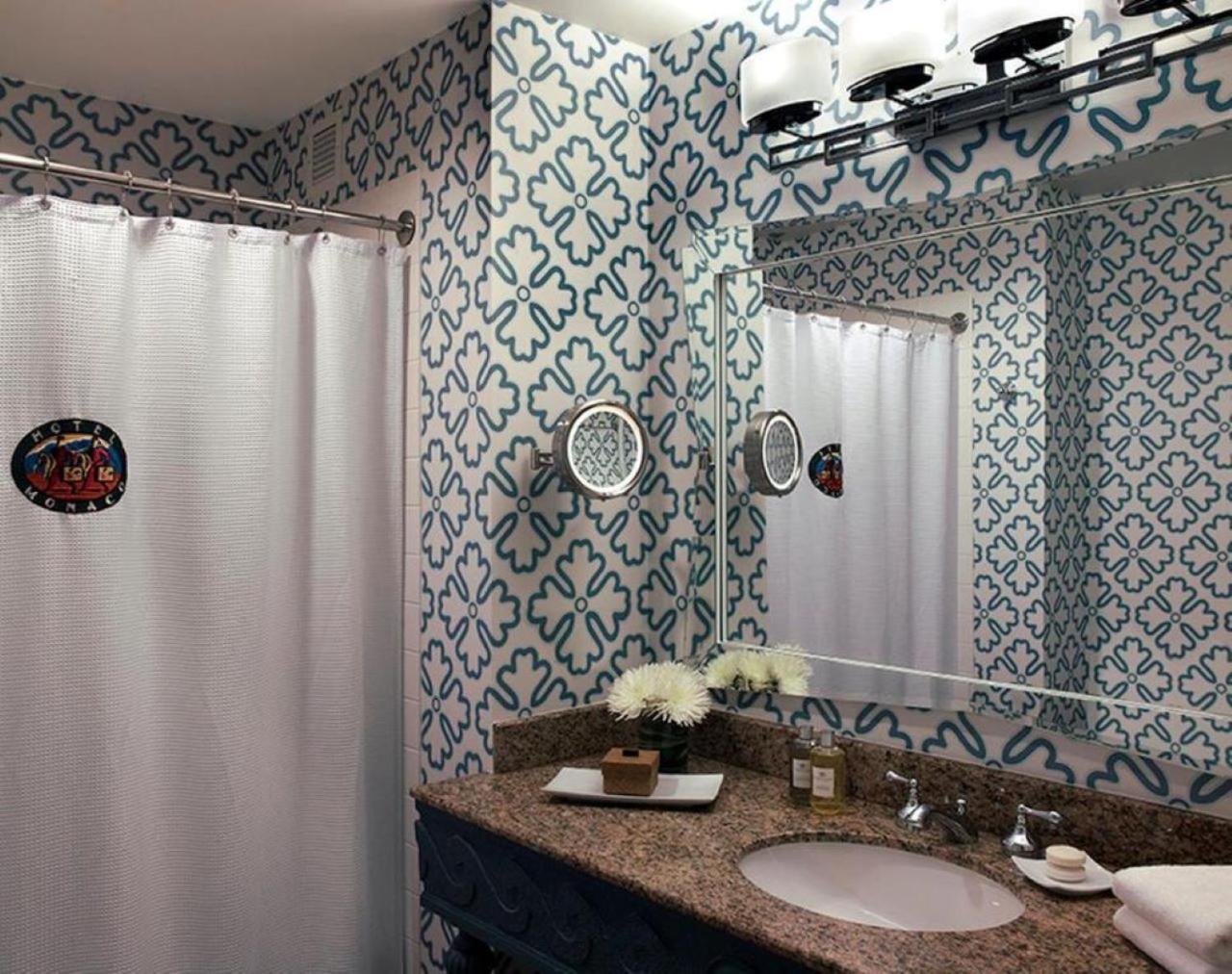 Essential Queen Room - Photo 2