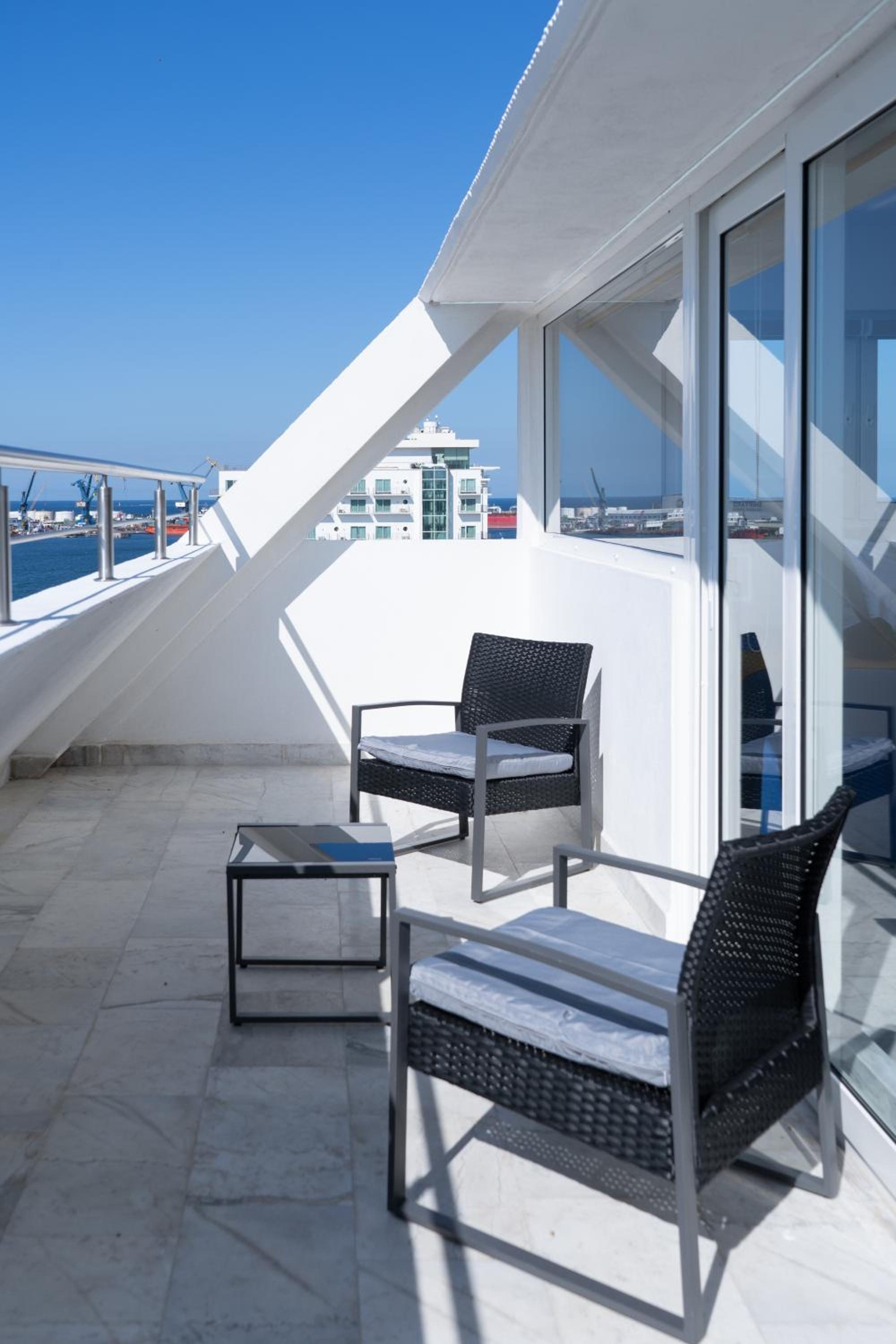 Double Room with Balcony and Sea View photo 3