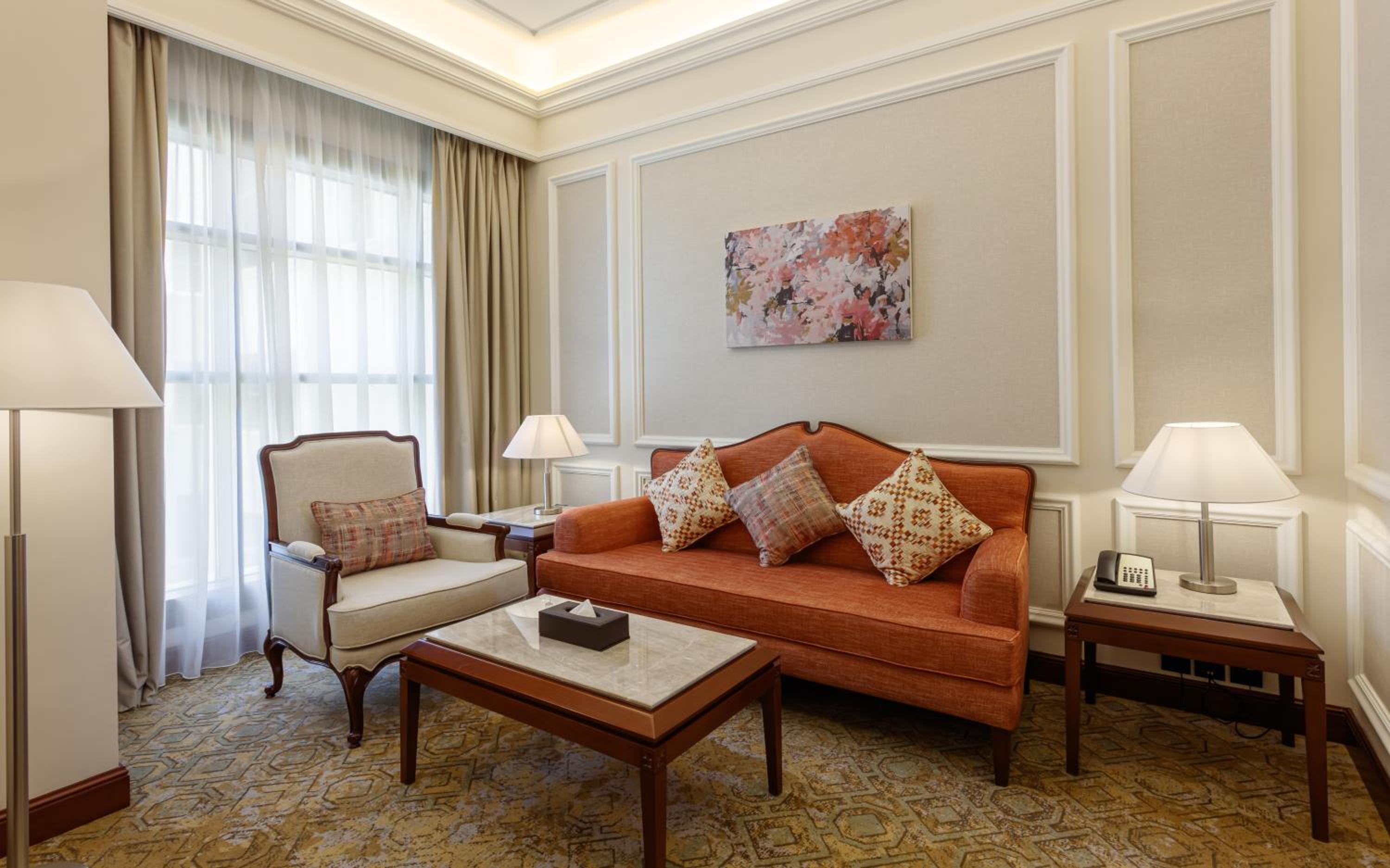 Deluxe King Room - Photo 5