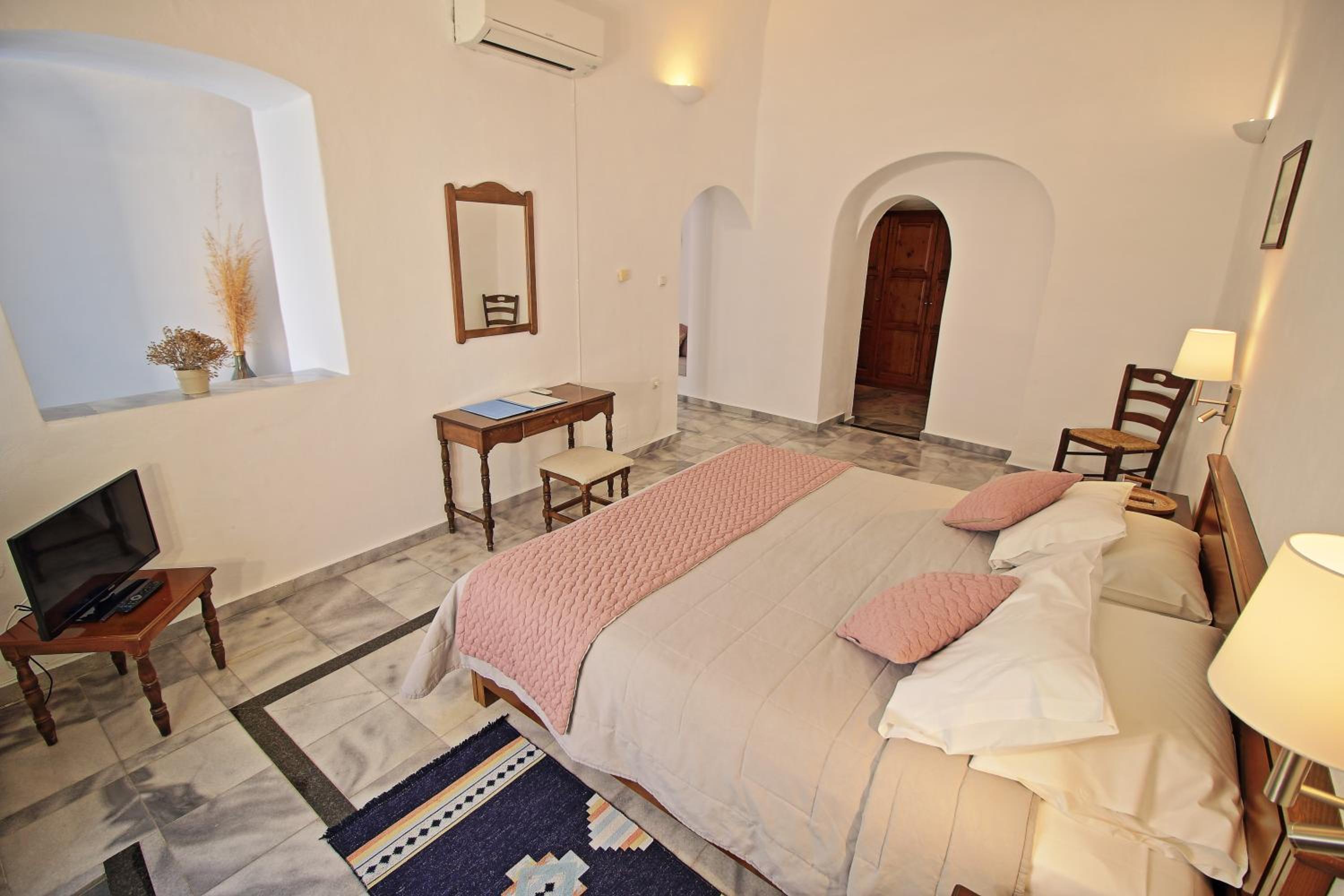 Superior Triple Room - Photo 1