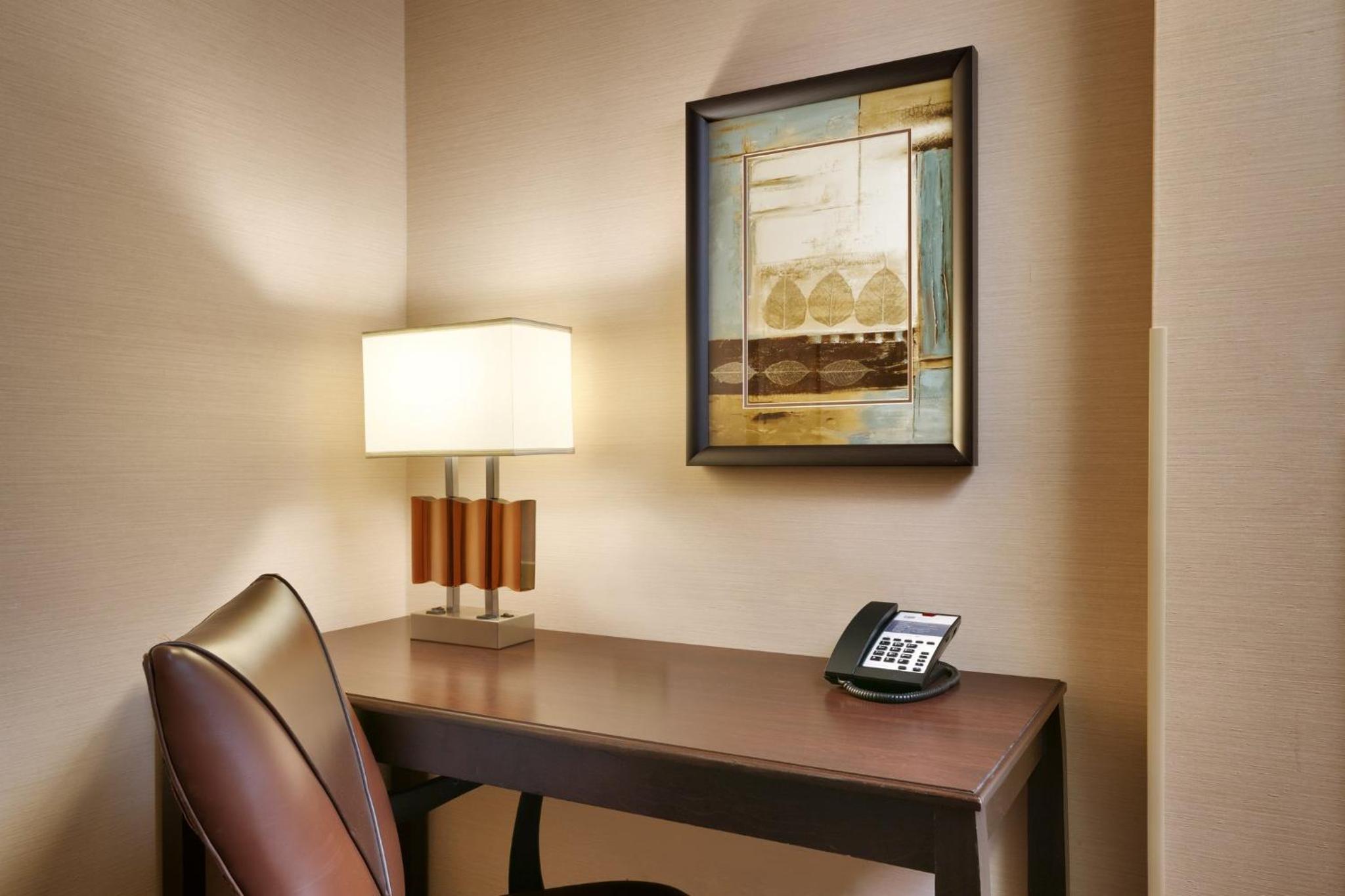 Suite with Two Queen Beds - Communications Access photo 2