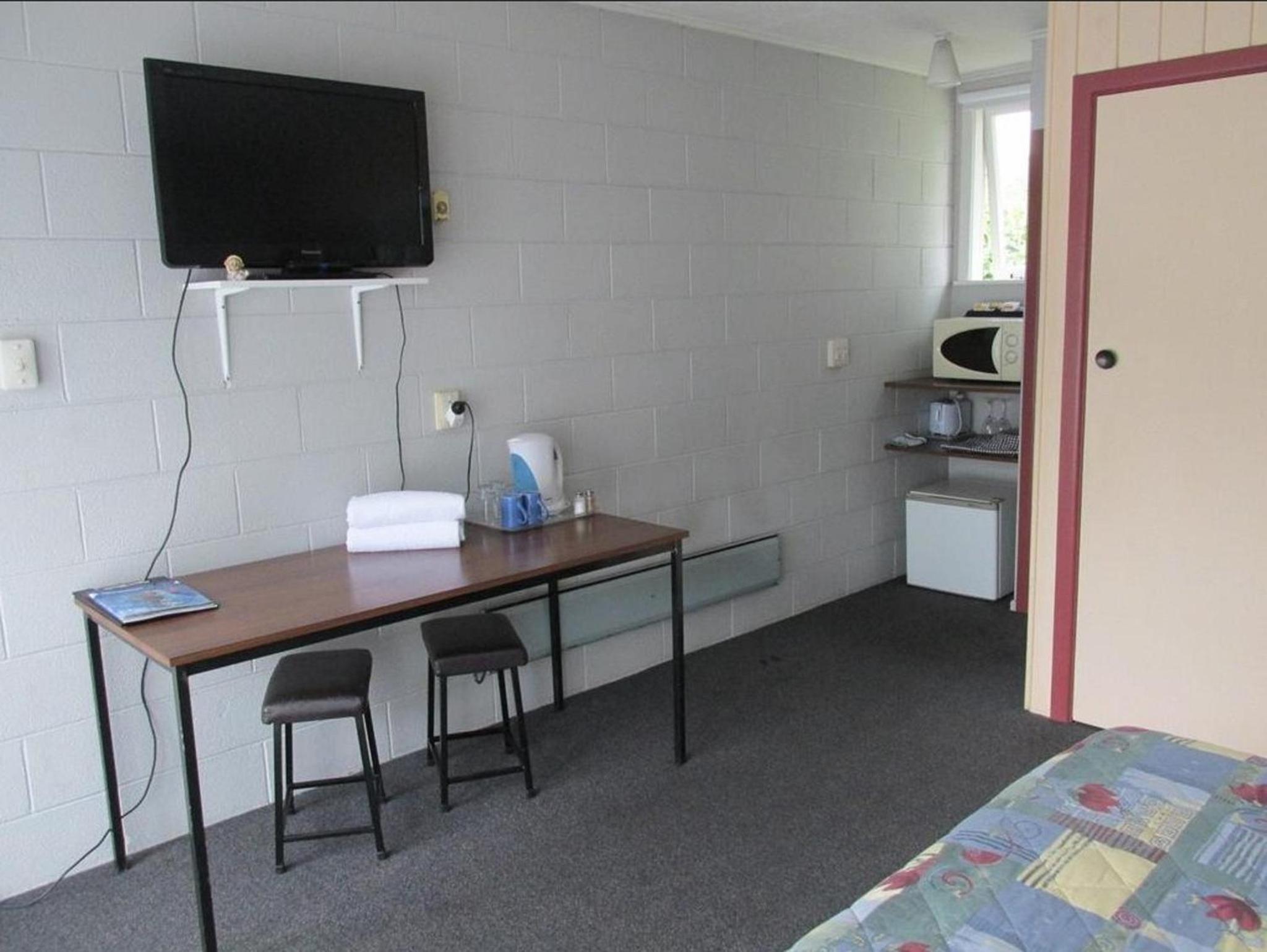 Budget Double Room photo 3