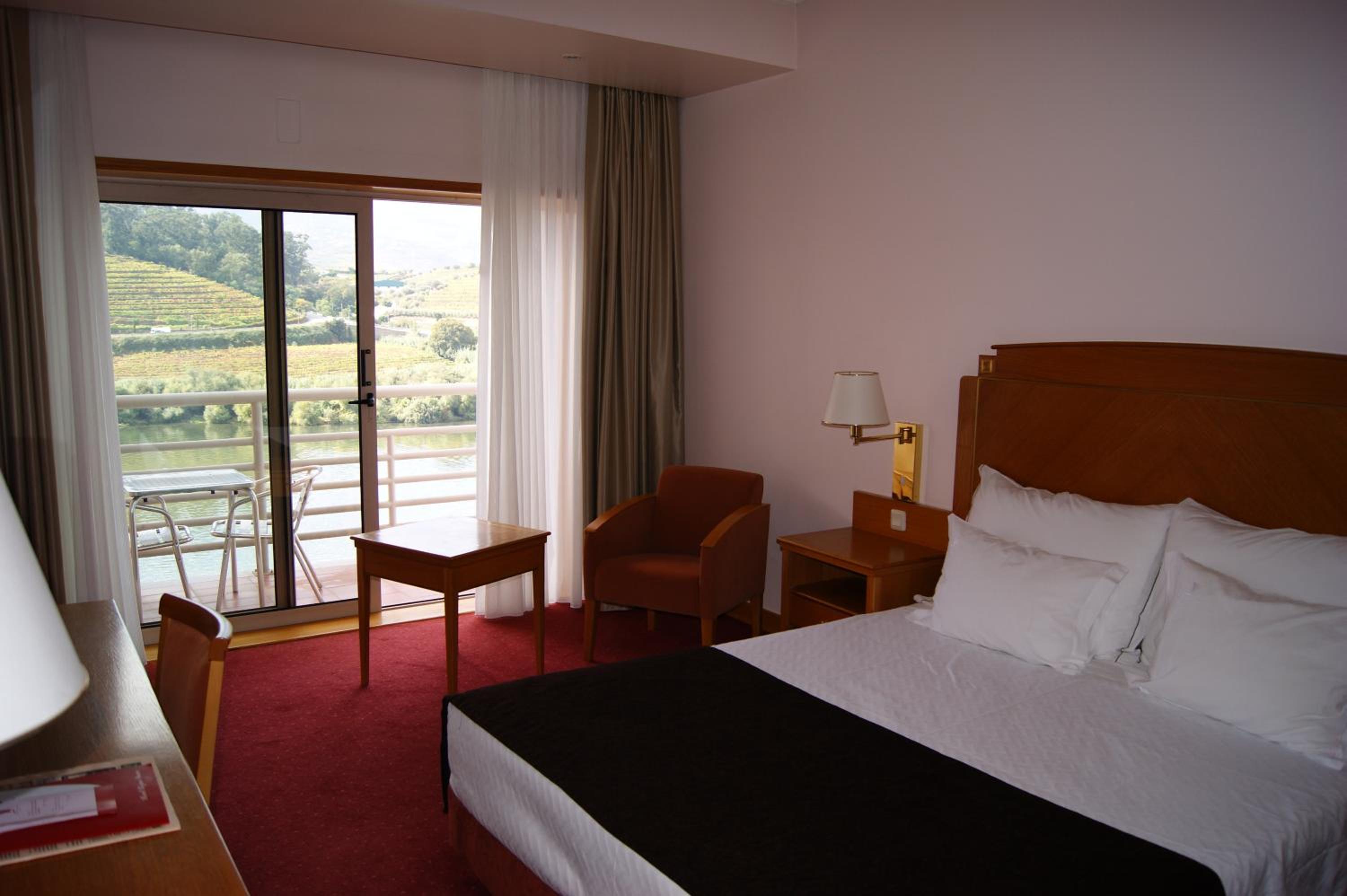 Connecting Room with River View