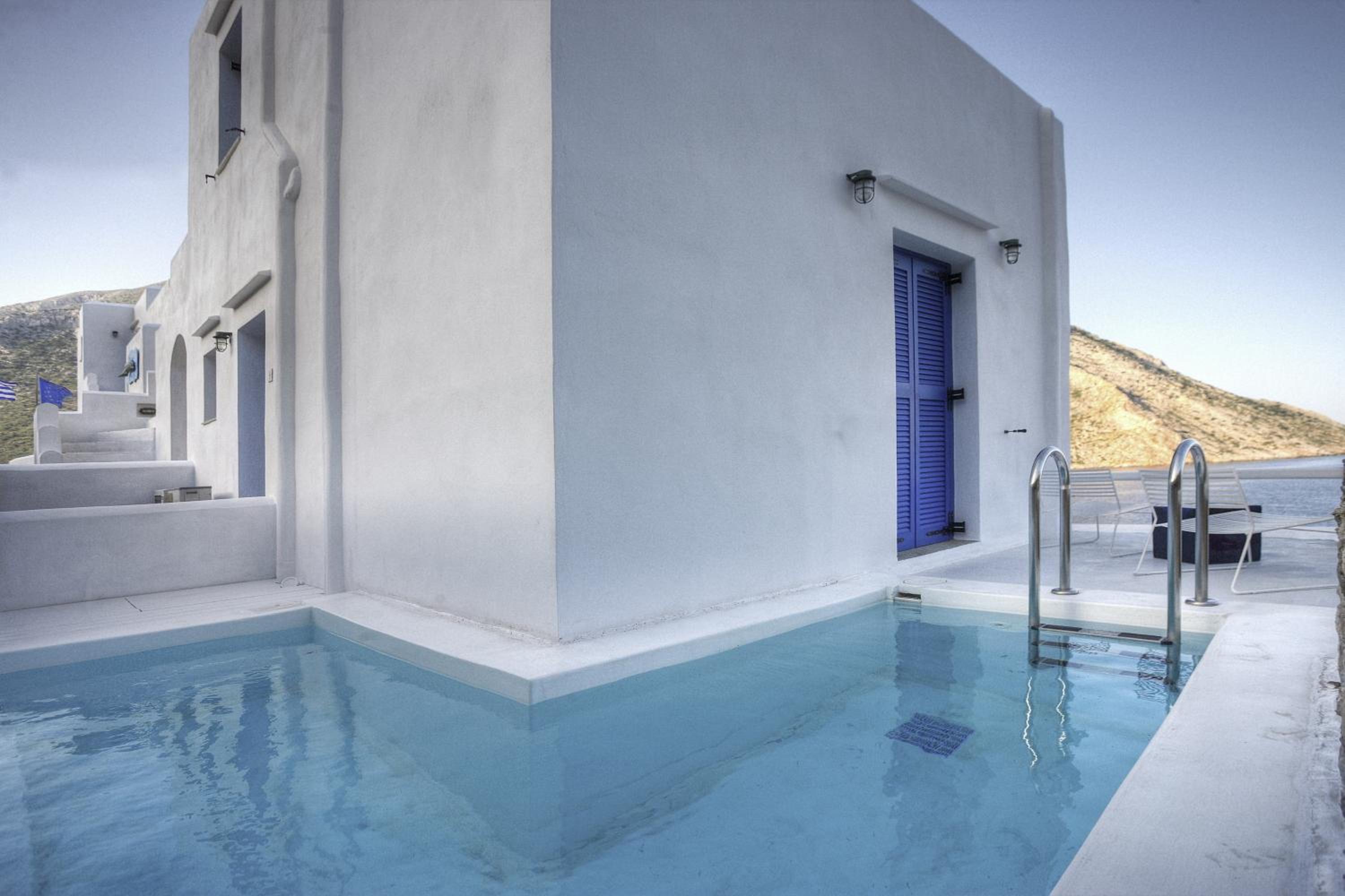 Family Room with Private Mini Pool- Hydromassage