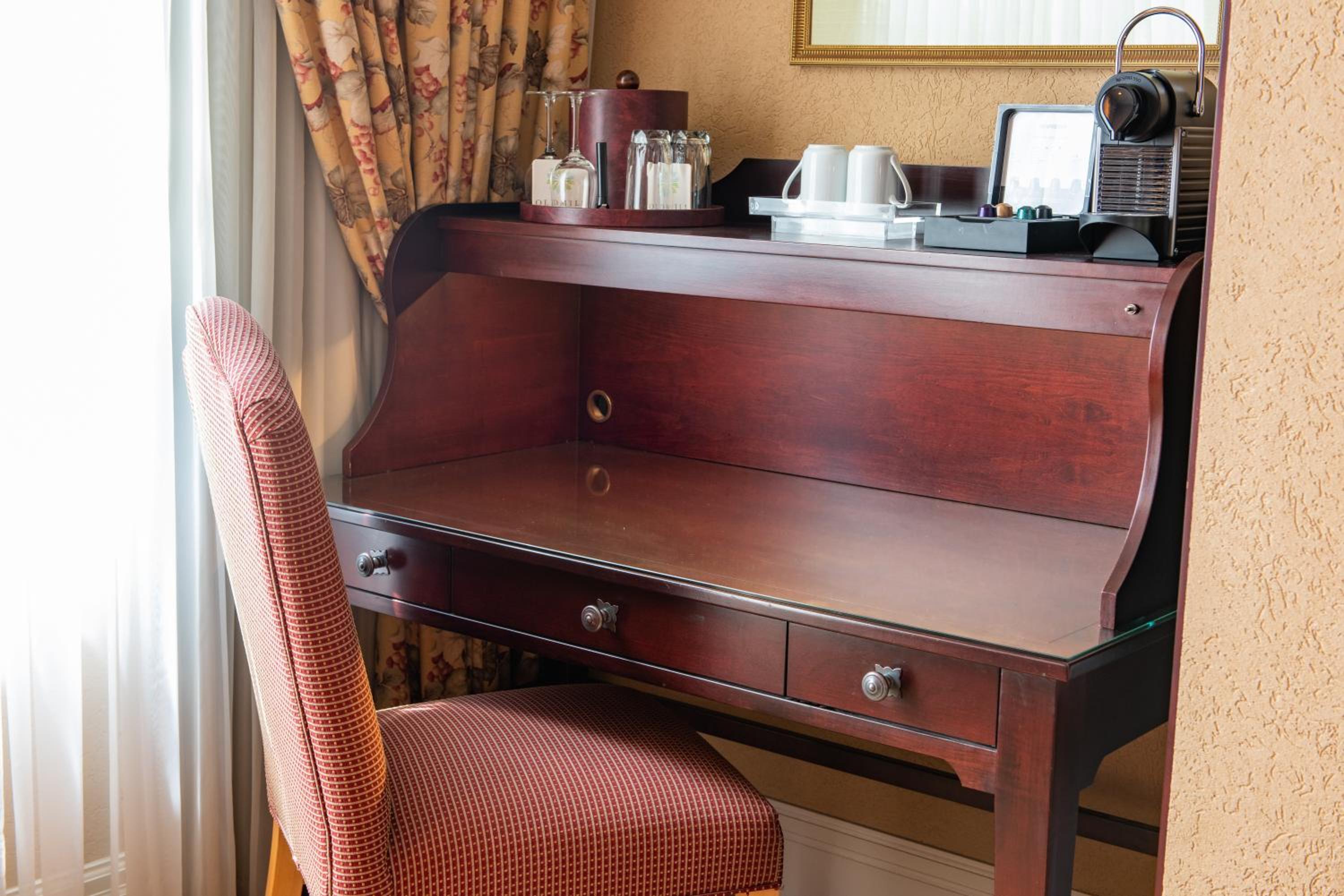 Basic Queen Room - Photo 1