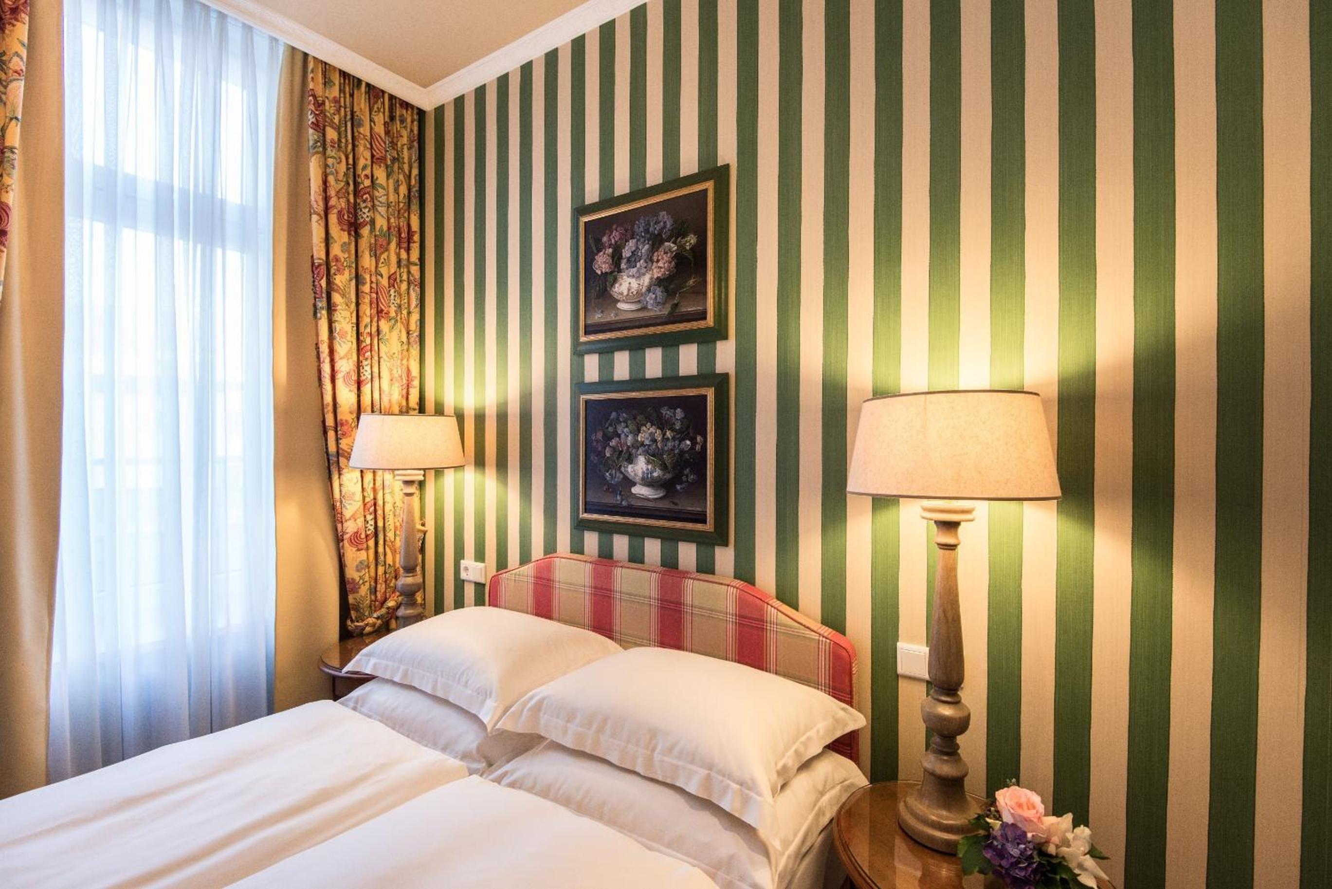 Standard Double Room - Photo 1