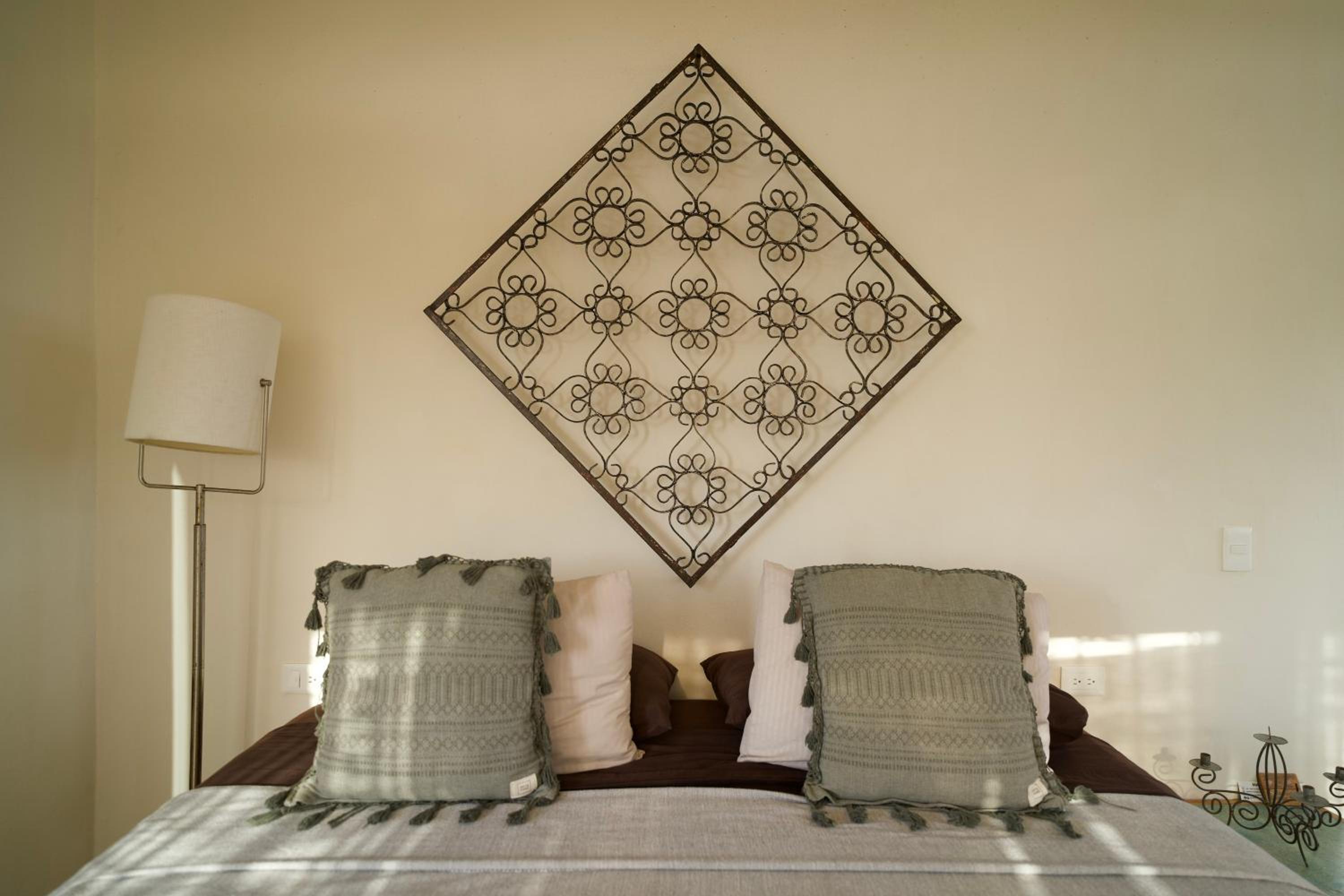 Suite - Photo 17